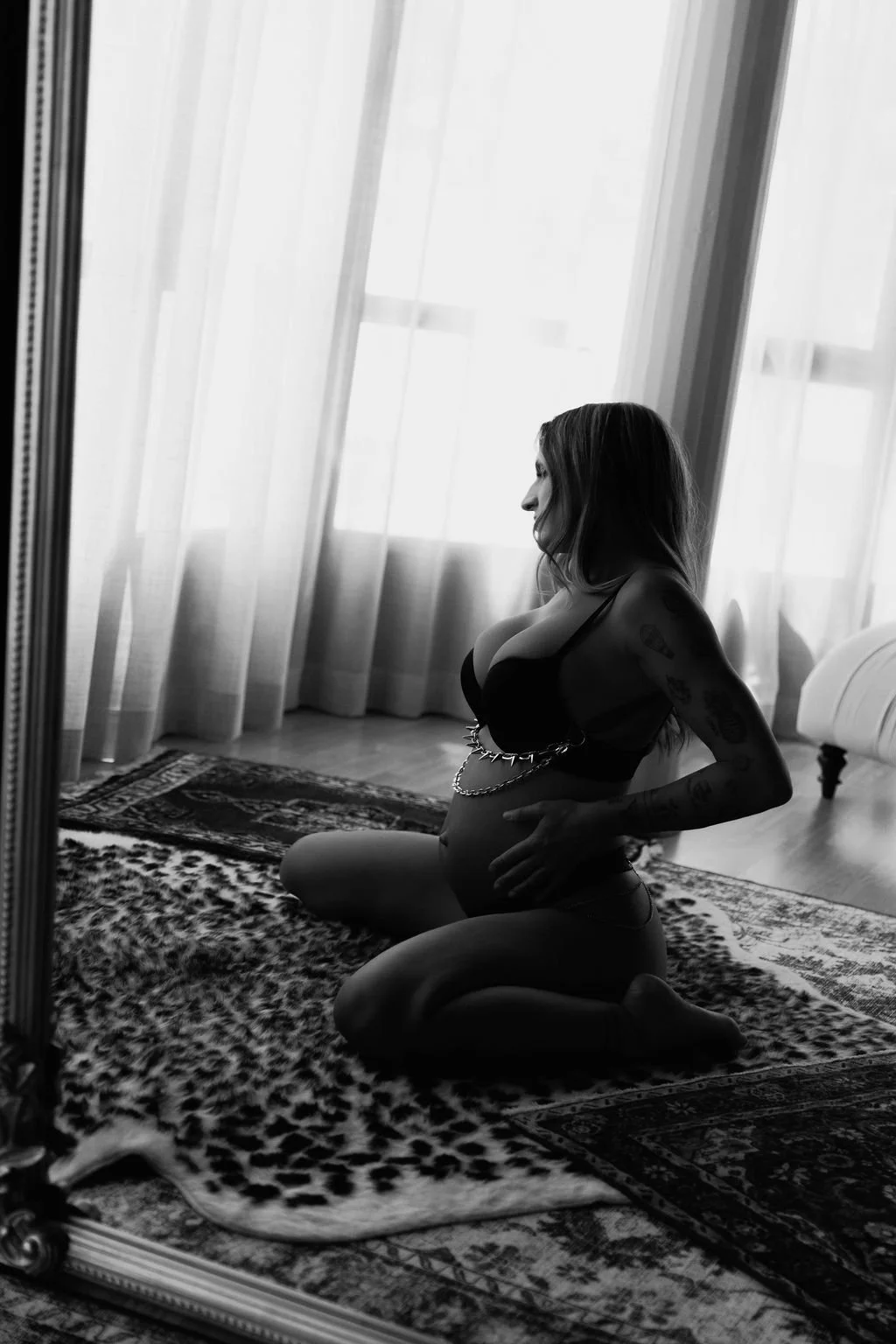 EbbaPregnancyMaternityBoudoirPhotoshootPalma-ByAdeleBoudoirMallorcaPhotographer-56.jpg