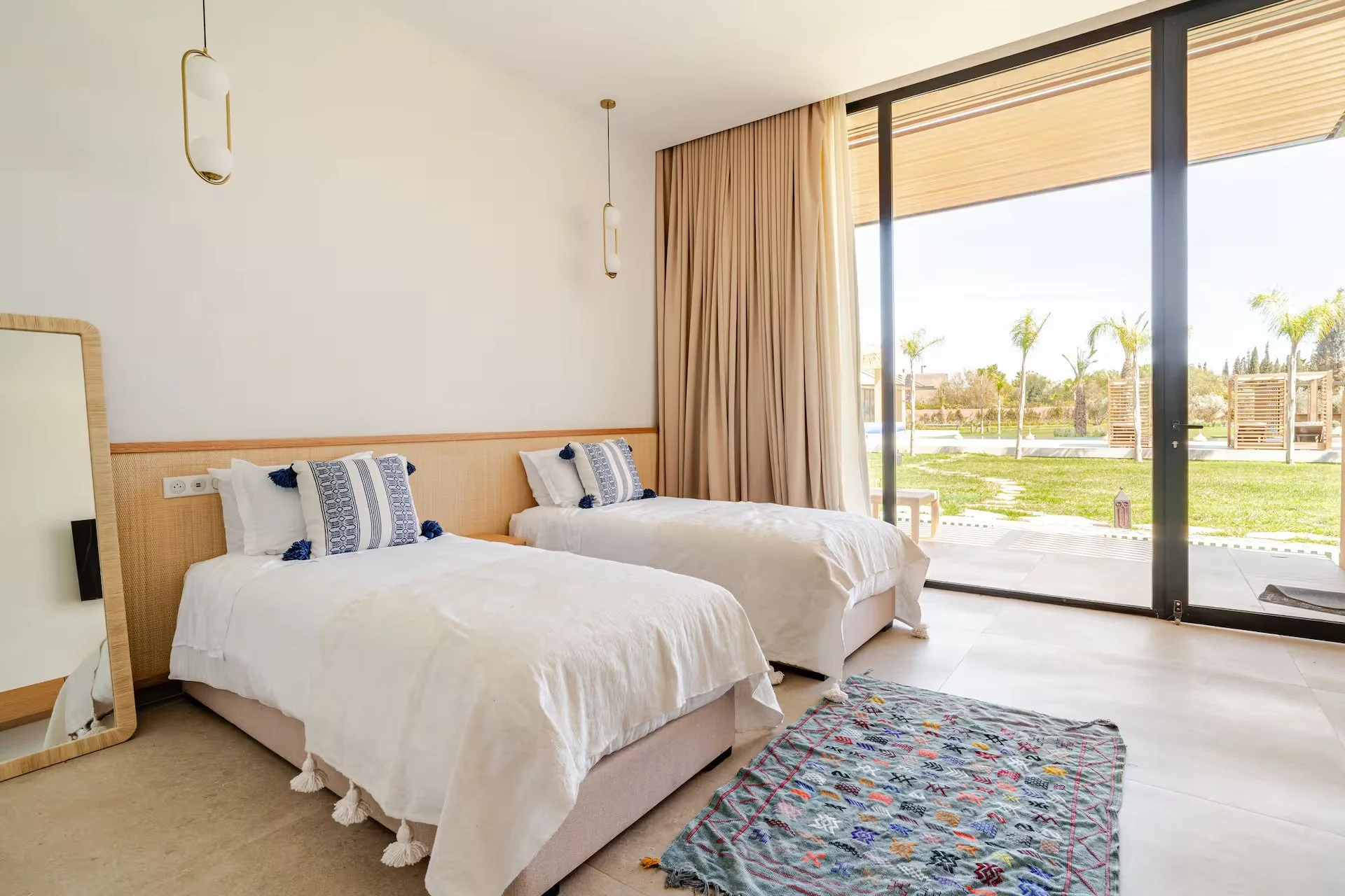 Double/Twin Room (for 2 people) - Early Bird - Price per person (only 1 more available at this price, £300 off)