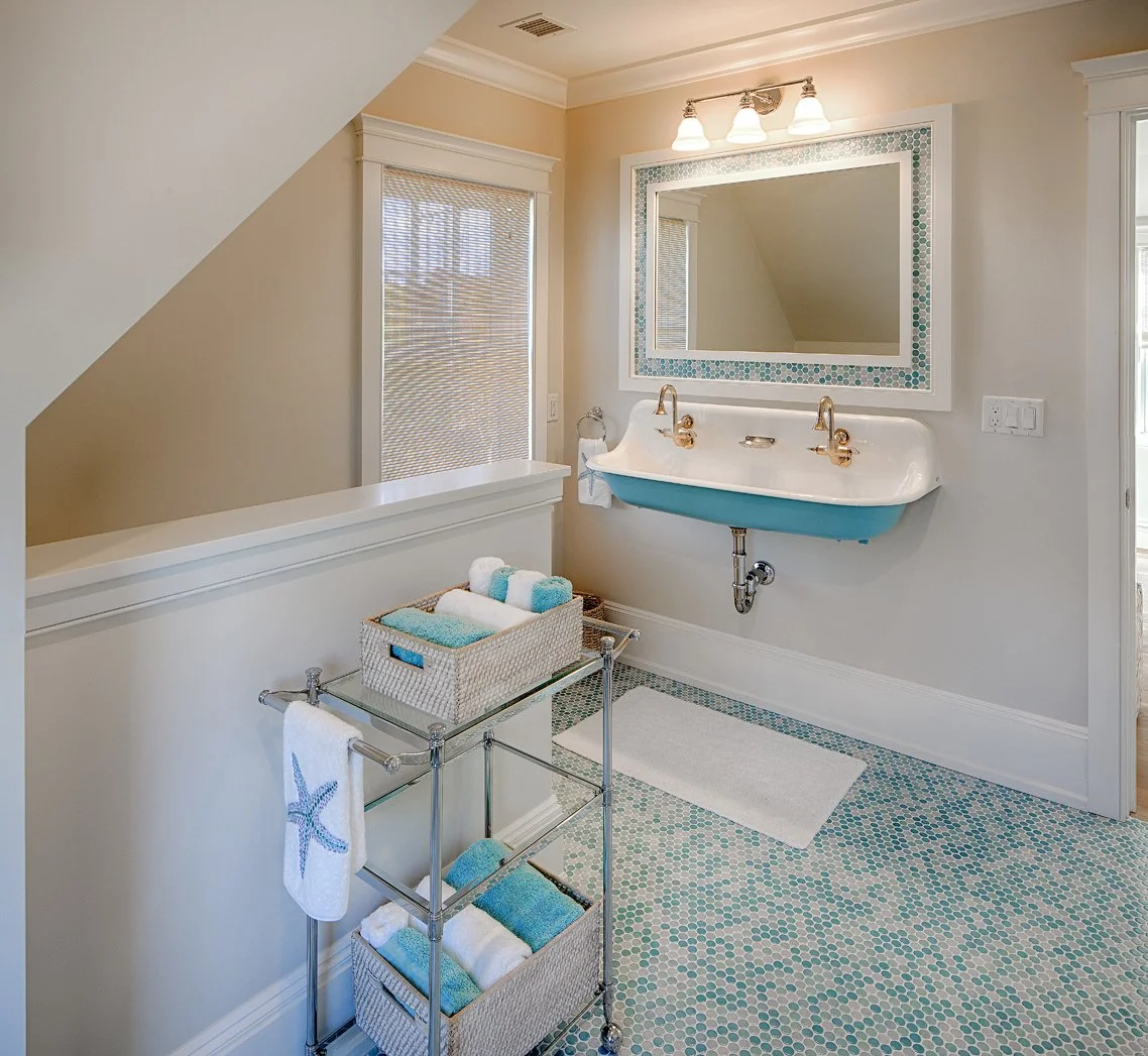 sullivan + associates architects_field club kids bathroom.jpg