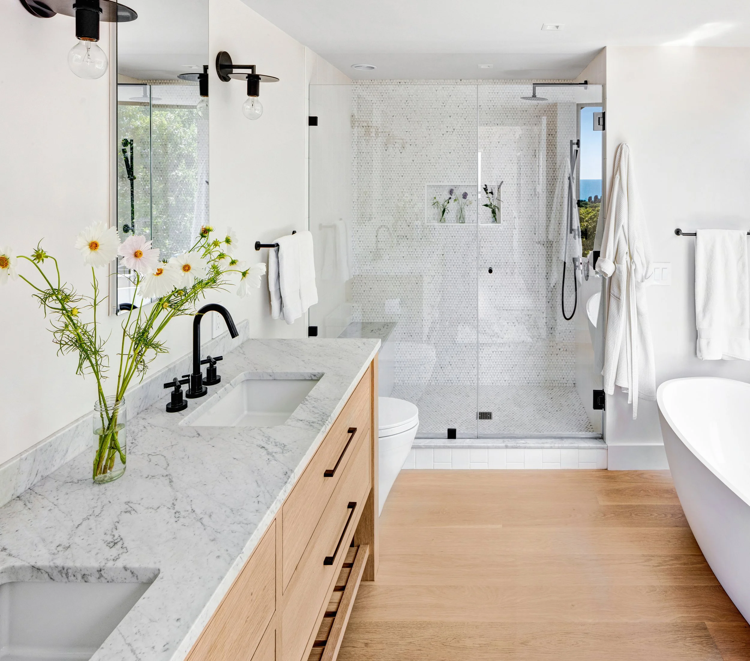 sullivan + associates architects_primarybathroom.JPG