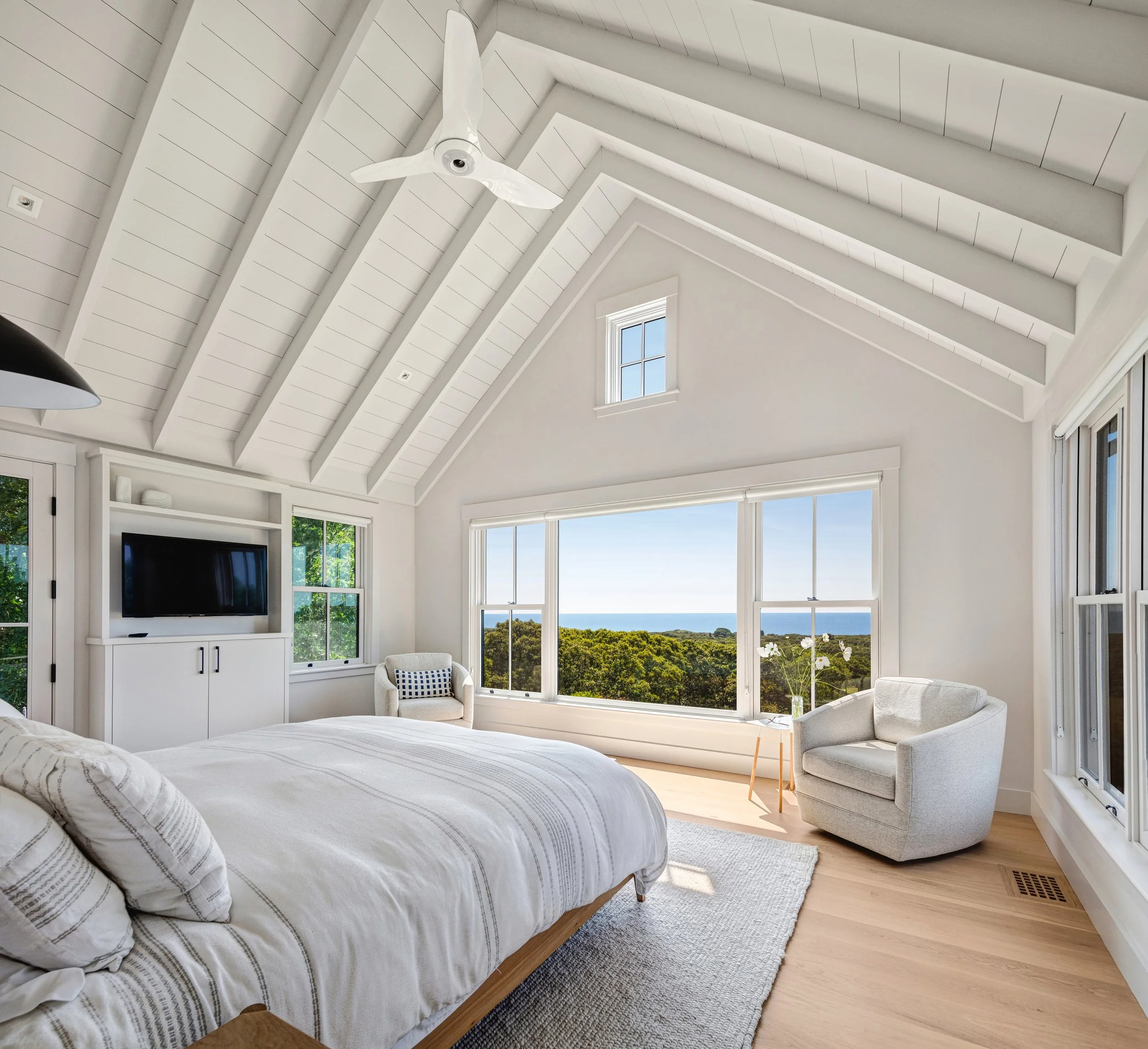 sullivan + associates architects_primarybedroom.JPG