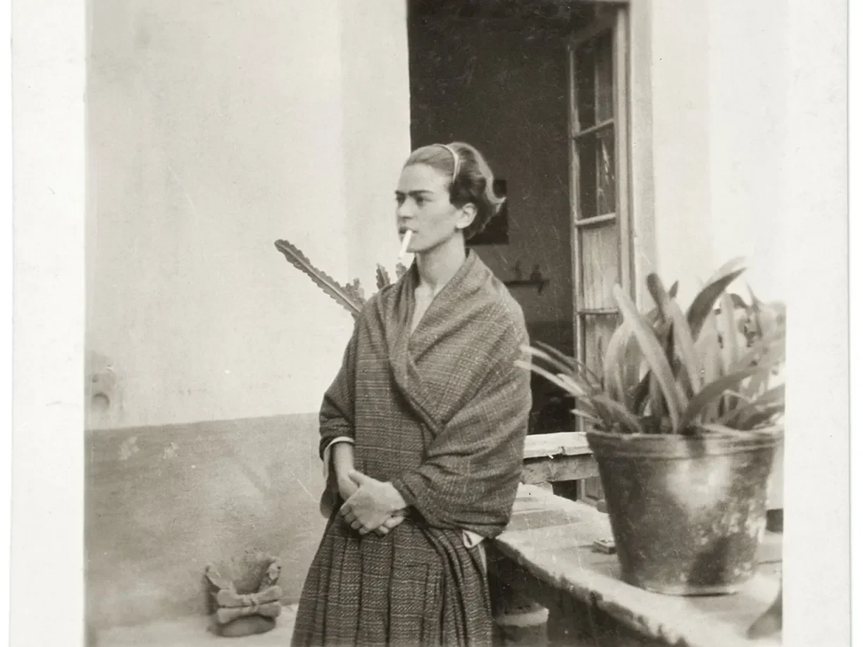content_pastemagazine-frida-kahlo-bw.jpg.webp