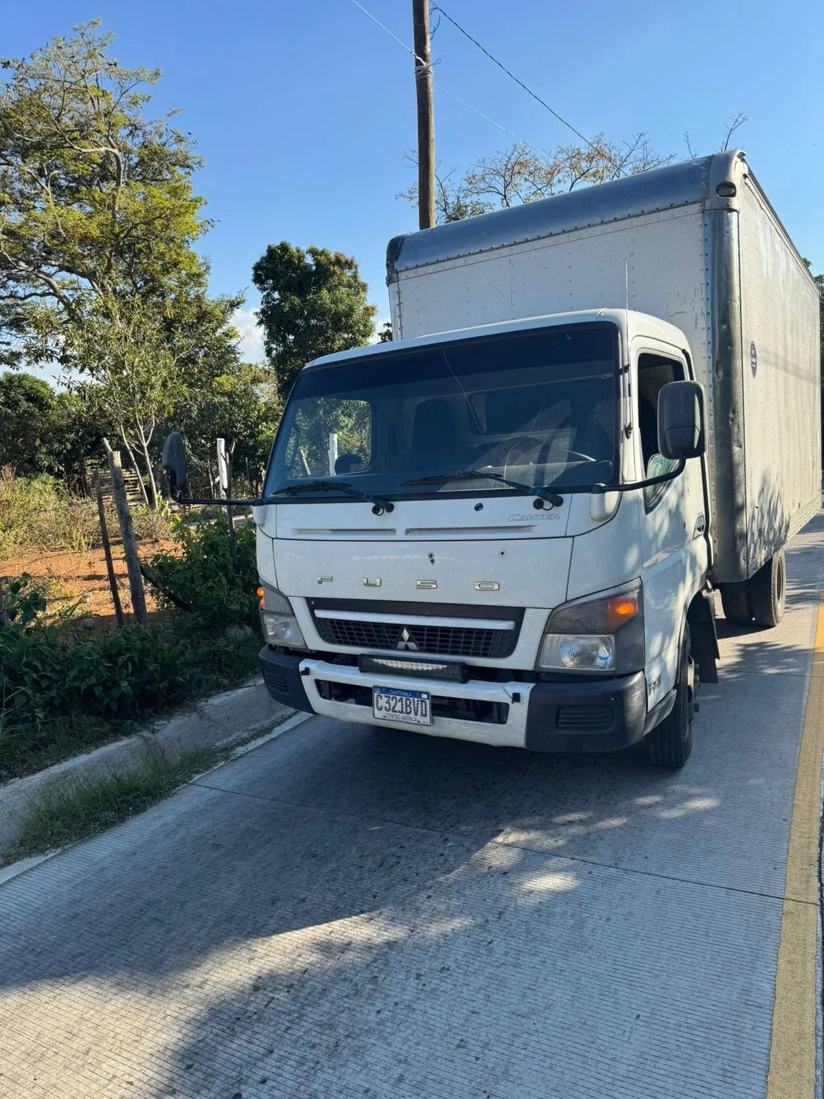 Camion entregando Producto