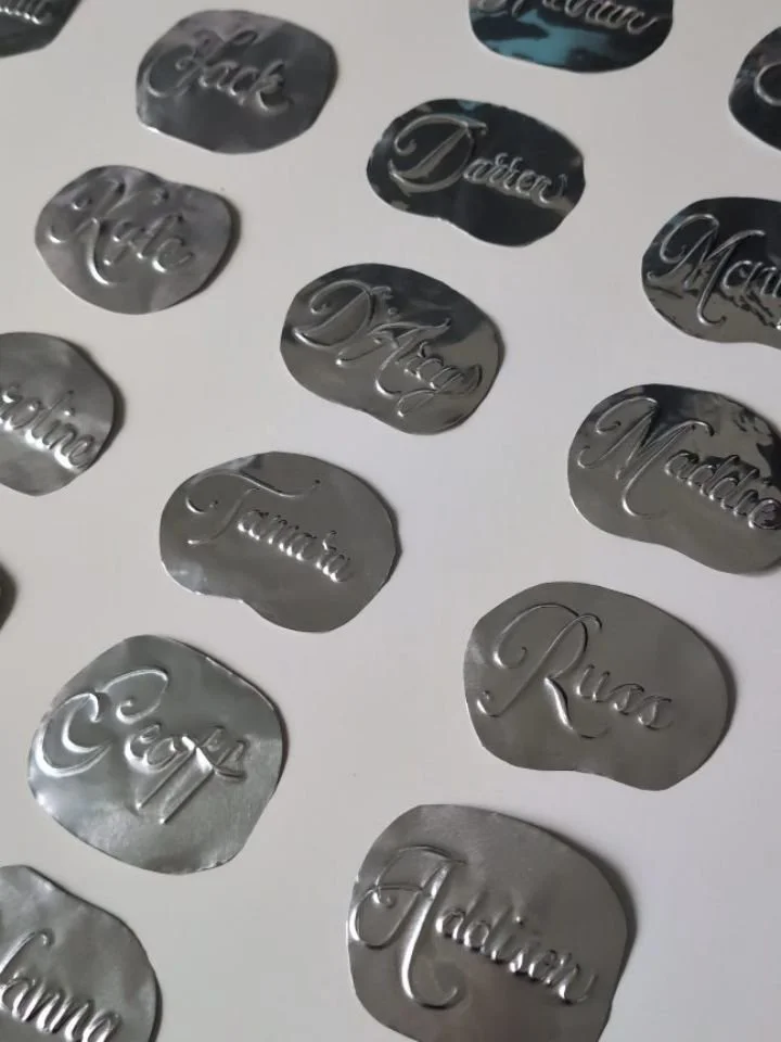 It's Art ✍🏻 100 Hand Embossed Metallic Place Cards  for D &amp; E 

#handembossed #calligraphylettering #2026wedding