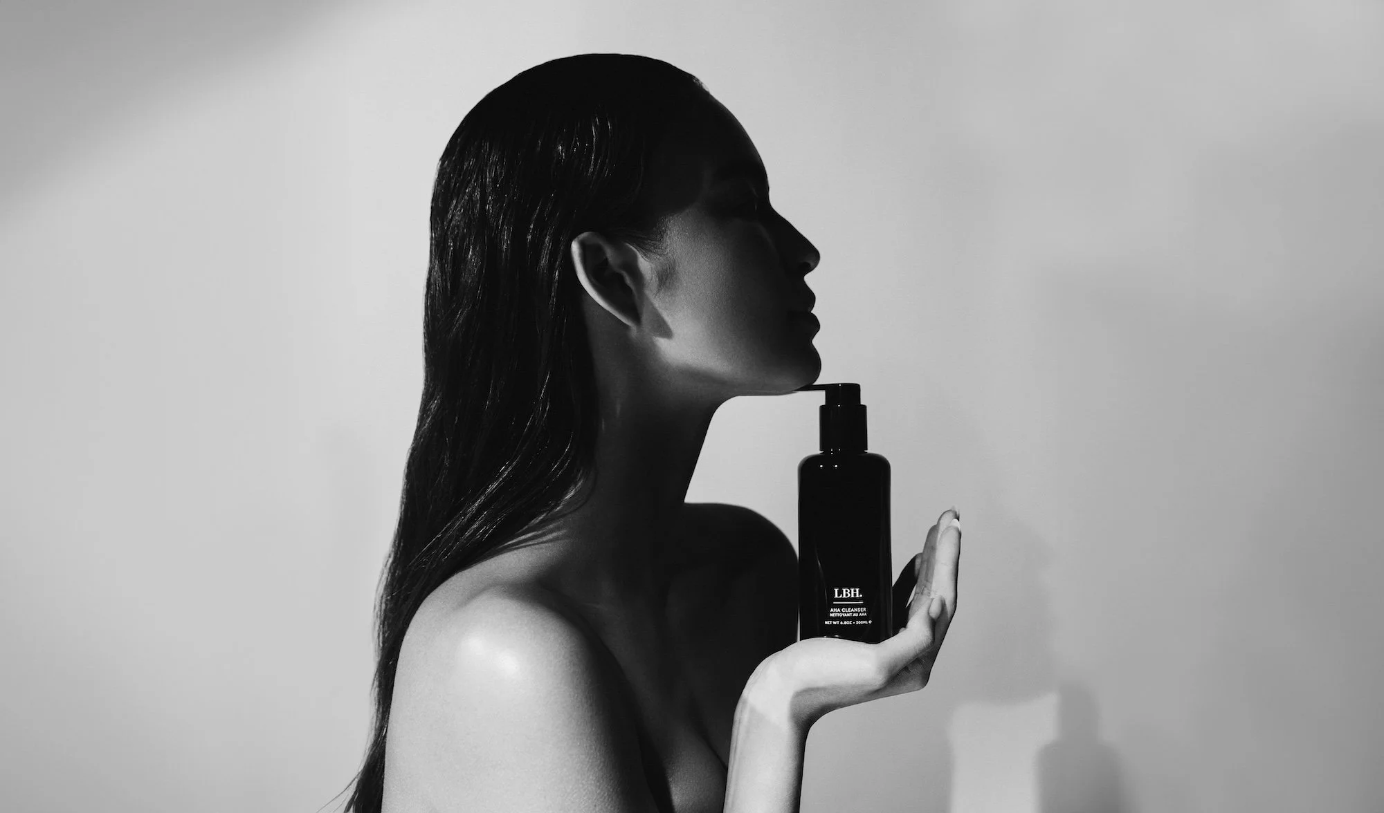 PM_Model_Cleanser_655-MARK.jpg