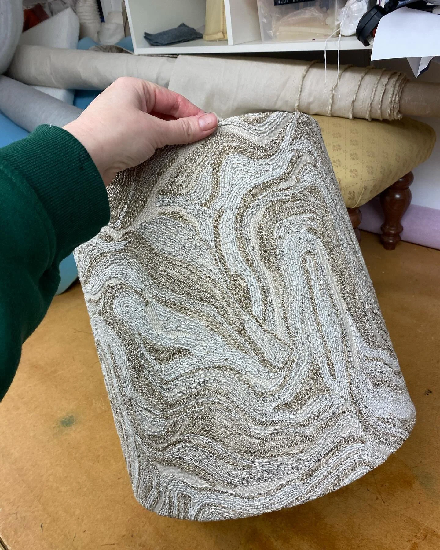 Thought I&rsquo;d share some lampshades. I&rsquo;m a versatile lady and offer this as a service too. I&rsquo;ve been planning how I&rsquo;m going to create amazing upholstery related social media content for next year. Good intentions 💡#newyearresol