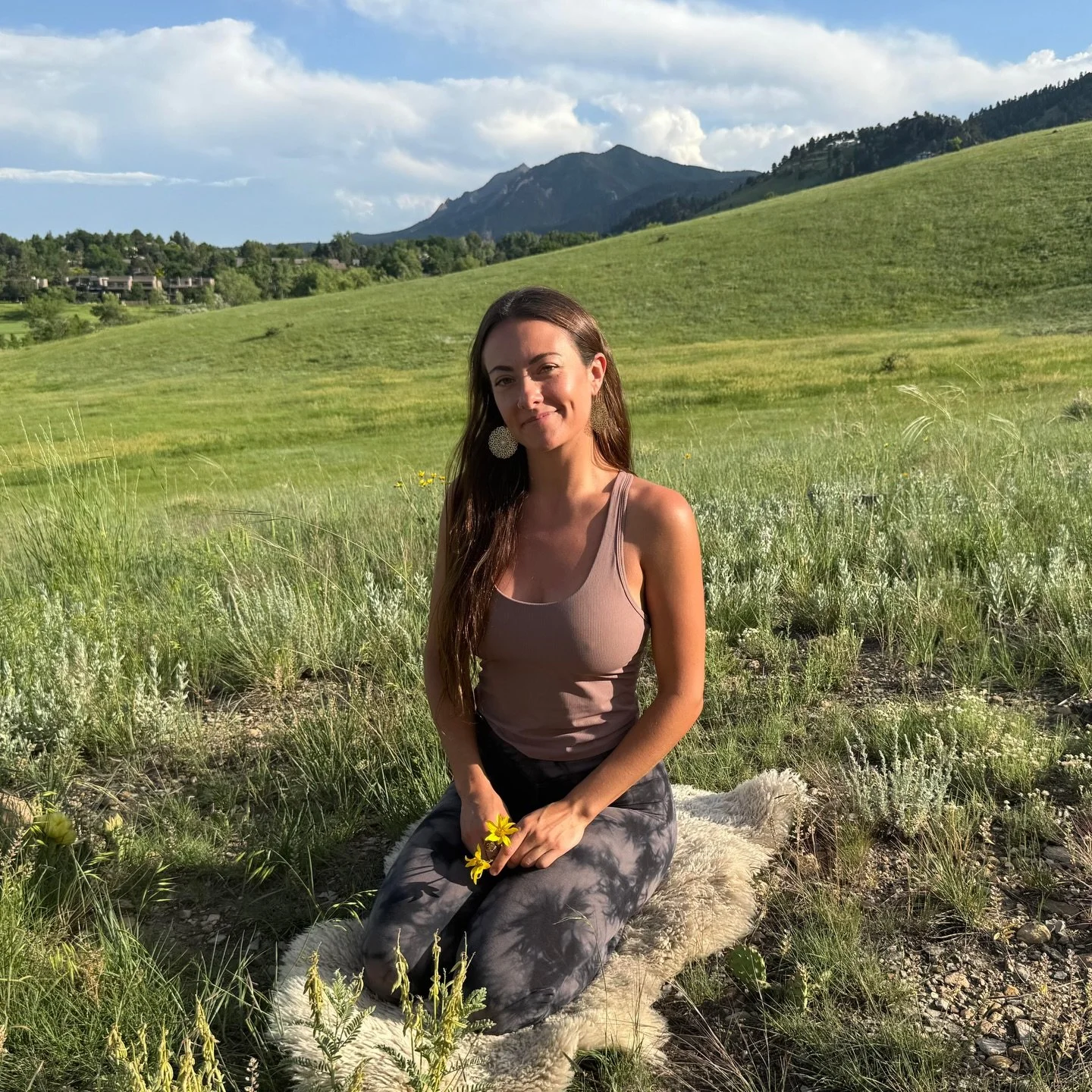 So Excited to Welcome Taylor to the schedule!!! Join her today at noon, opening week, for her first class at the studio &hearts;️🥹

Taylor King is a Colorado-born artist and mother, with over 16 years of embodied practice rooted in dance and asana. 