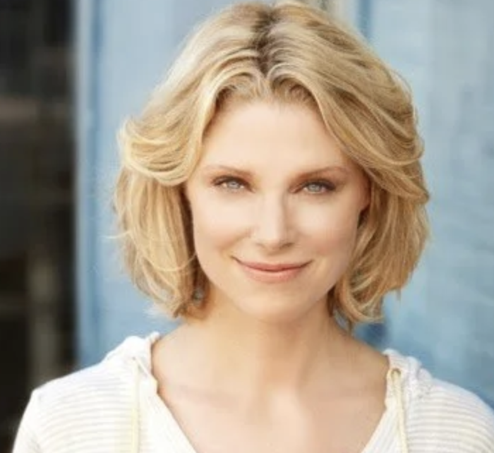 Carrie Navaro