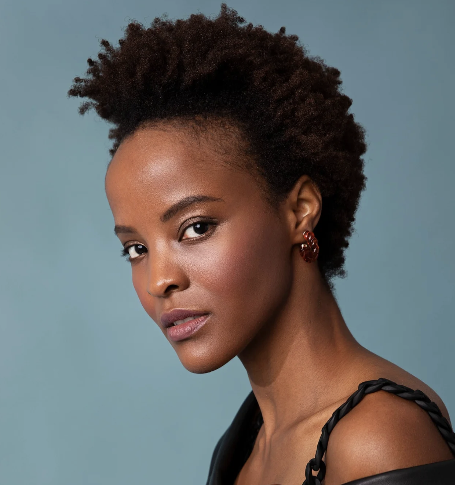 Dora Mwangi