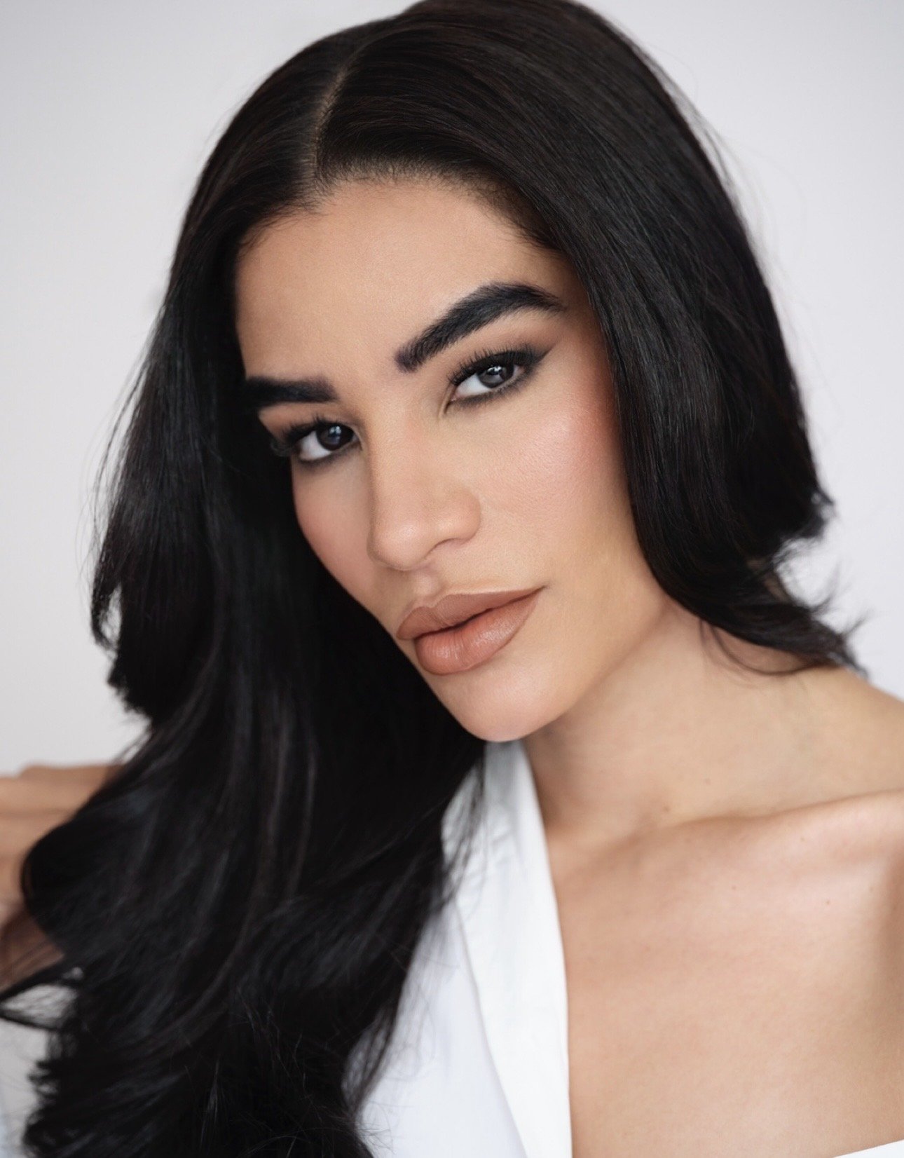 Leonela Mora