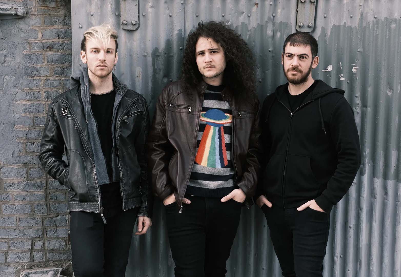 A King Falcon Interview and Dazzling Show from Des Rocs