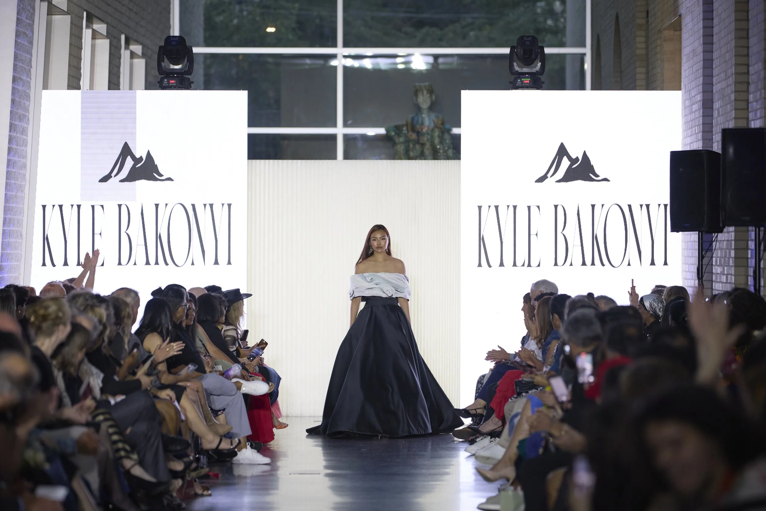 Bakonyi - theo zinn drexel fashion 25'6.JPEG