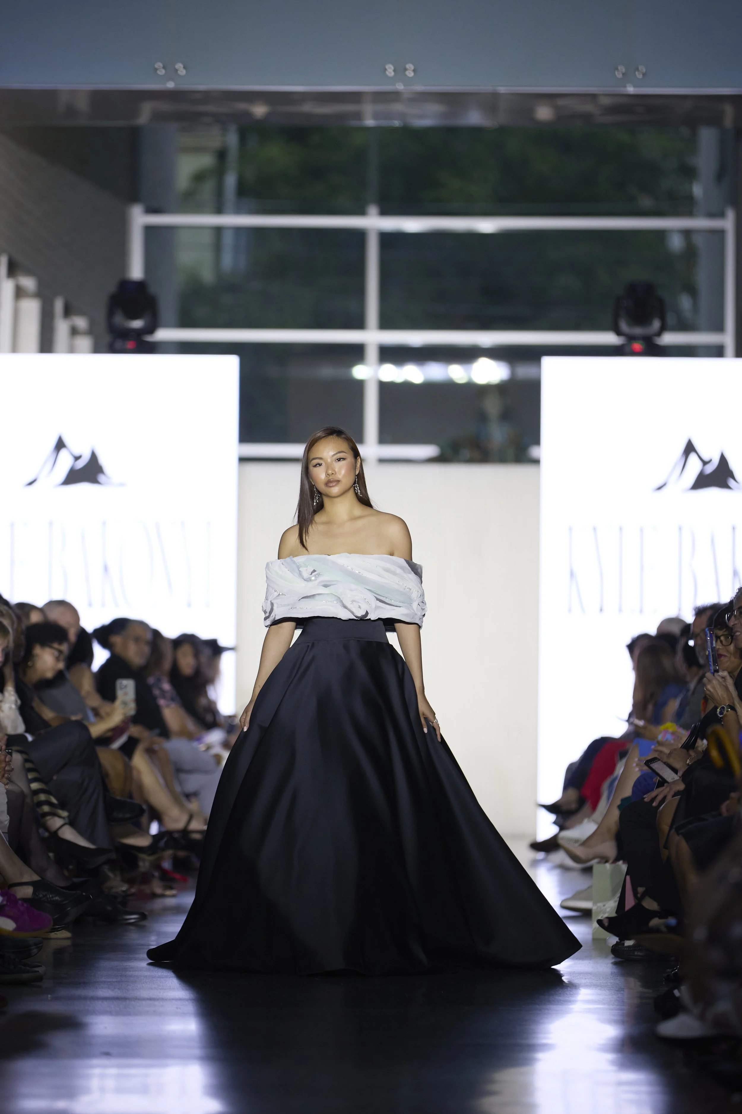 Bakonyi - theo zinn drexel fashion 25'7.JPEG