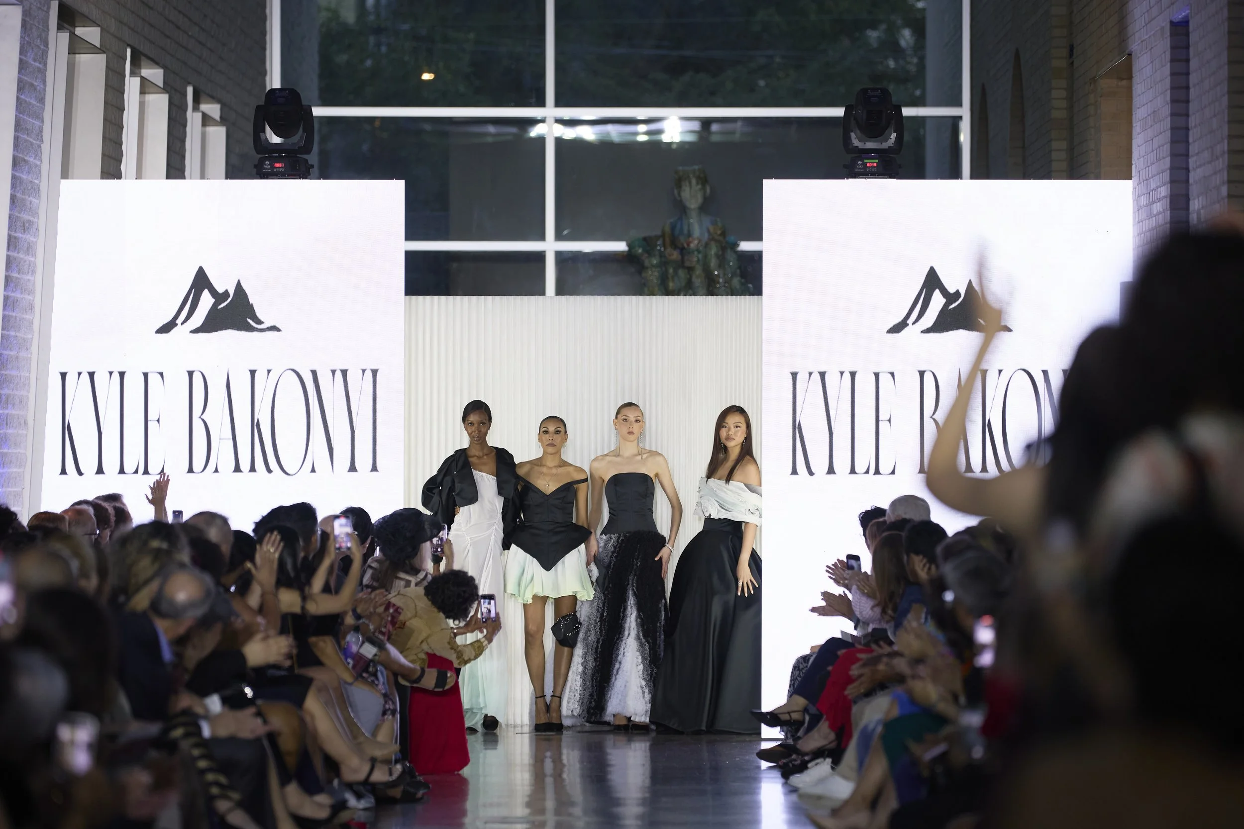 Bakonyi - theo zinn drexel fashion 25'11.JPEG