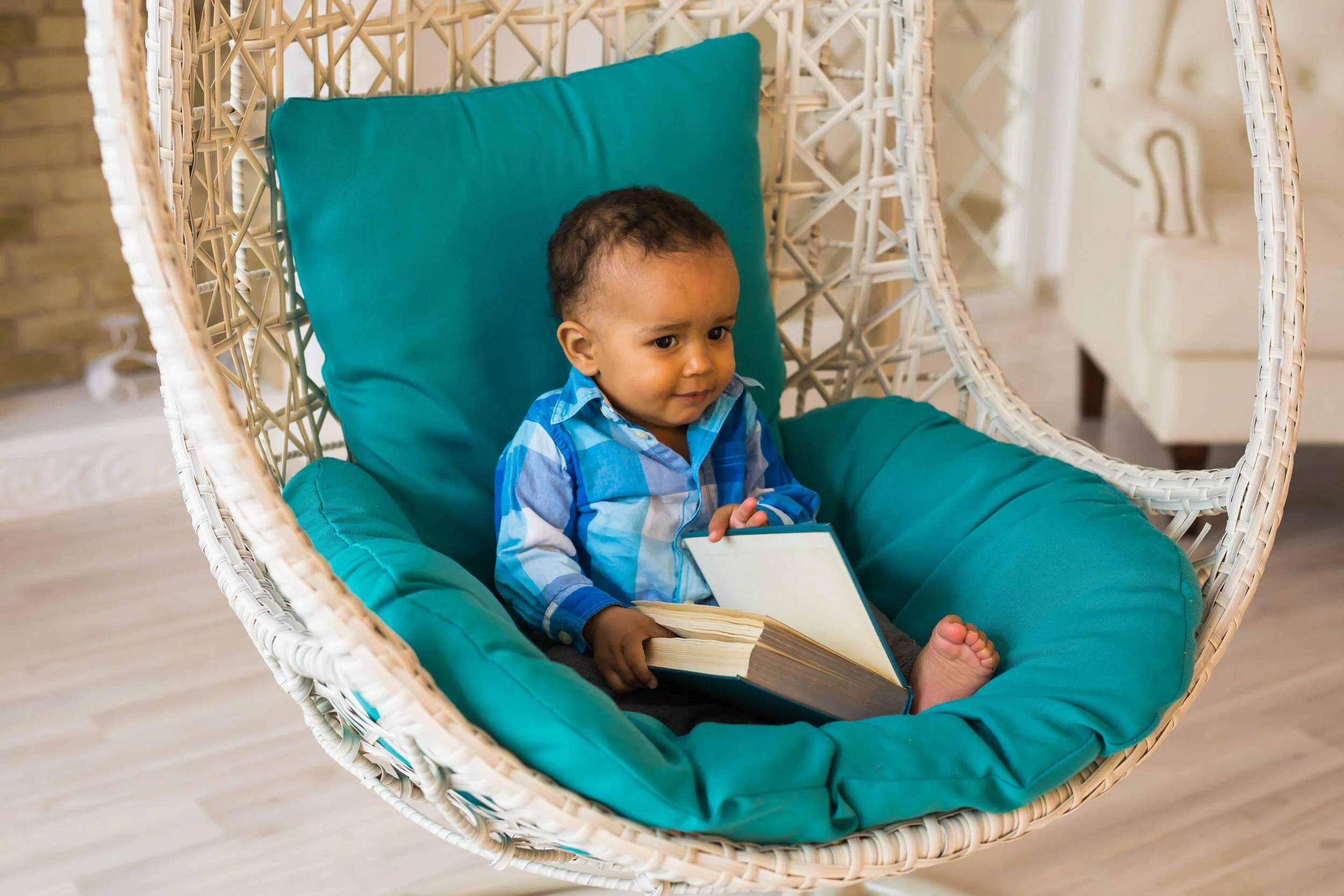 How cute is this lil kid ?!