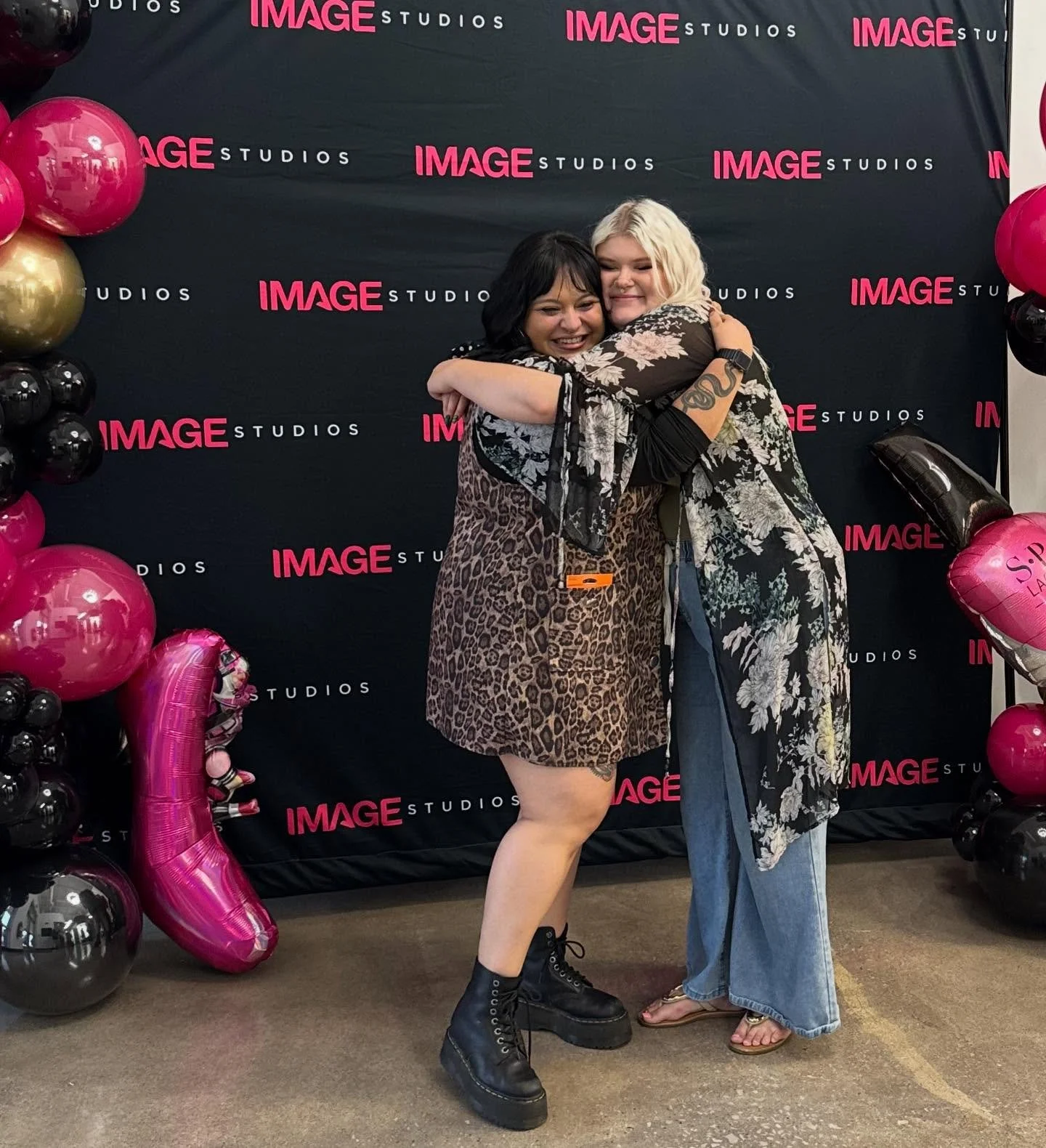 Today we celebrated @imagestudiosnaperville grand opening and ours! Thank you to everyone that came and celebrated with us! Special thank you to our clients that made it possible for us to open our salon home 🖤

Thank you to Image Studios for making