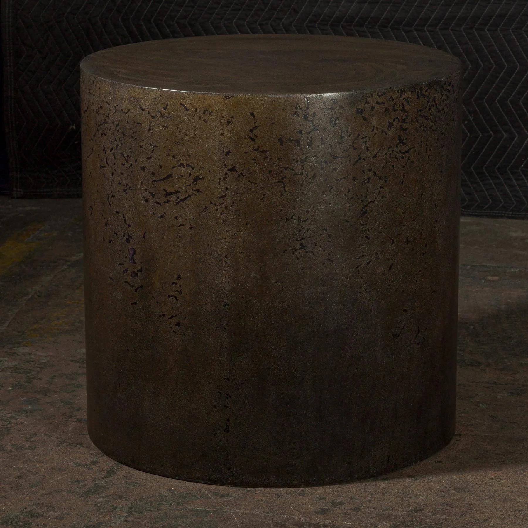 line-zero_rubbed-espresso-cylinder_22x22_concrete-anomaly-1.jpg