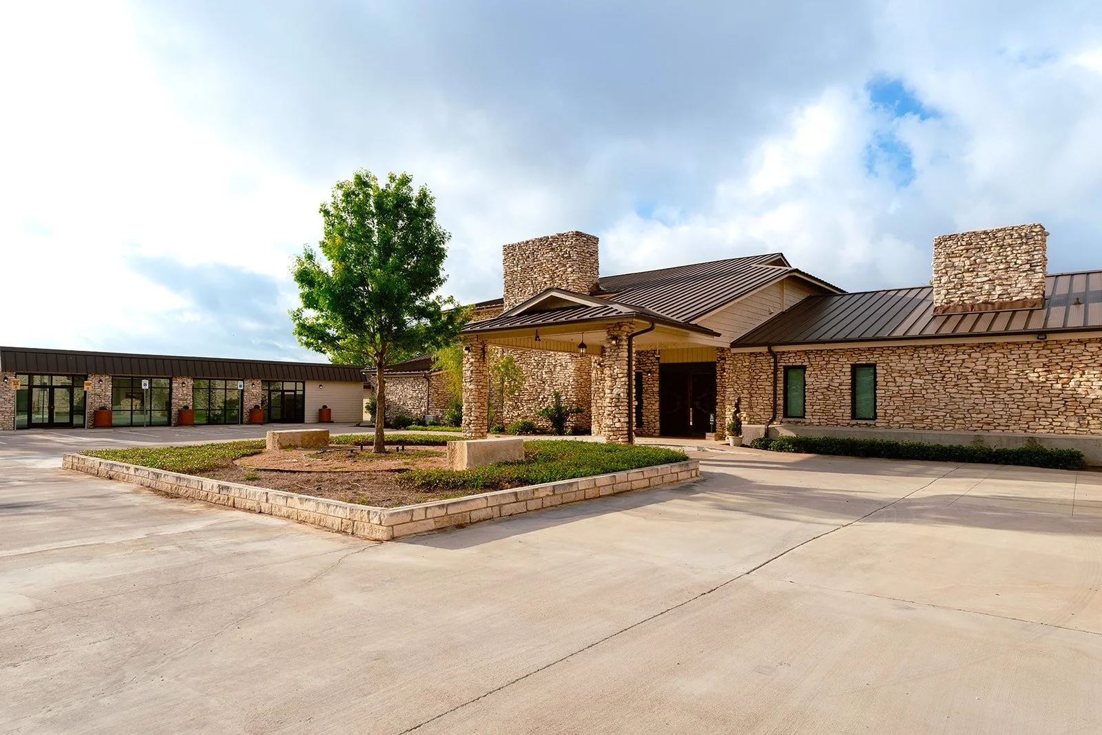 Exterior-10.jpg