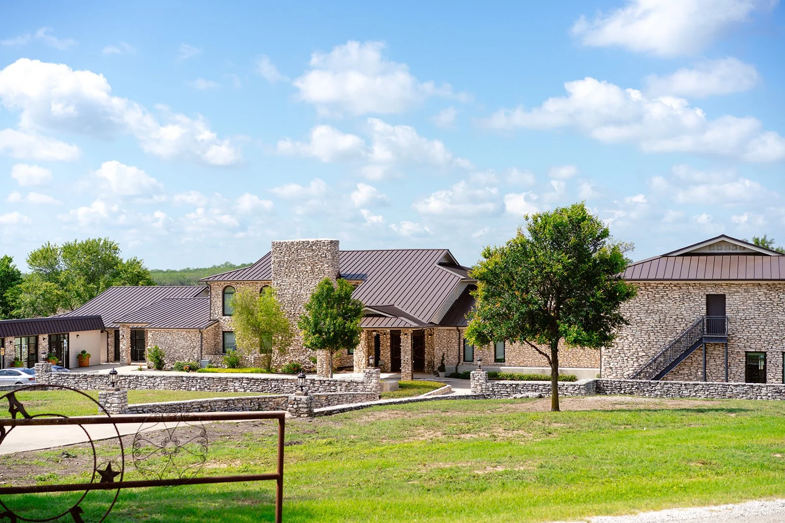 The main house at Plum Creek Recovery Ranch