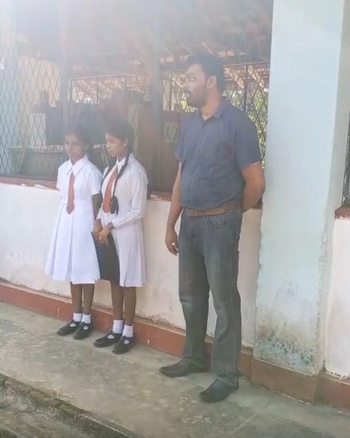 Wicramasinghe Kanishta Vidalaya School Receives their book delivery!