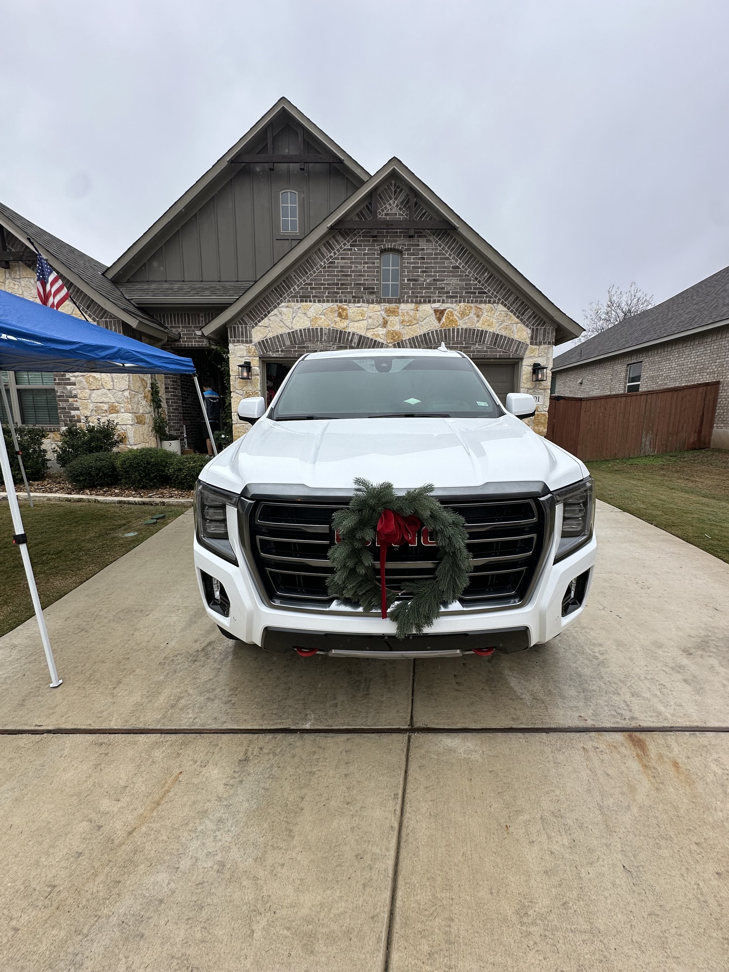 Christmas detail for this Yukon in Georgetown Texas