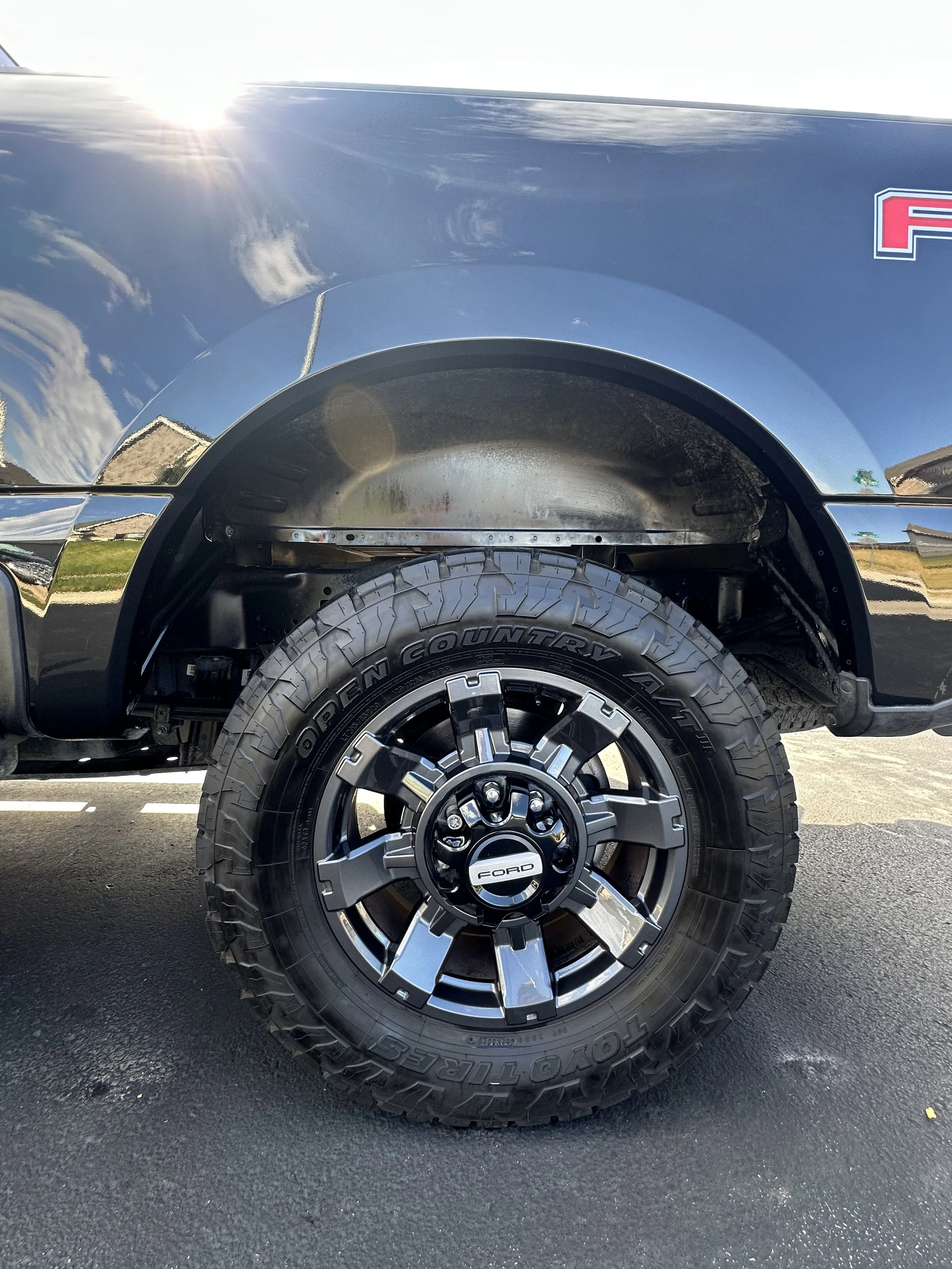 Exterior detail has these wheels shining in Hutto Texas