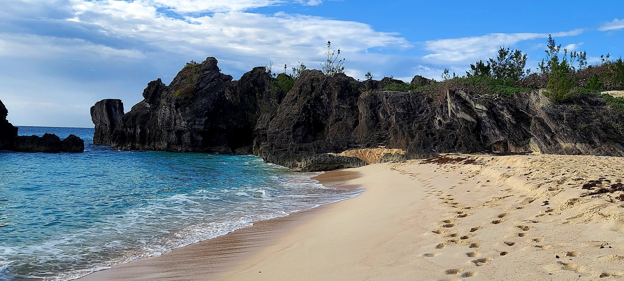 Bermuda ~ Making or Breaking Relation-Trips: Glass, Trash and Tattoos