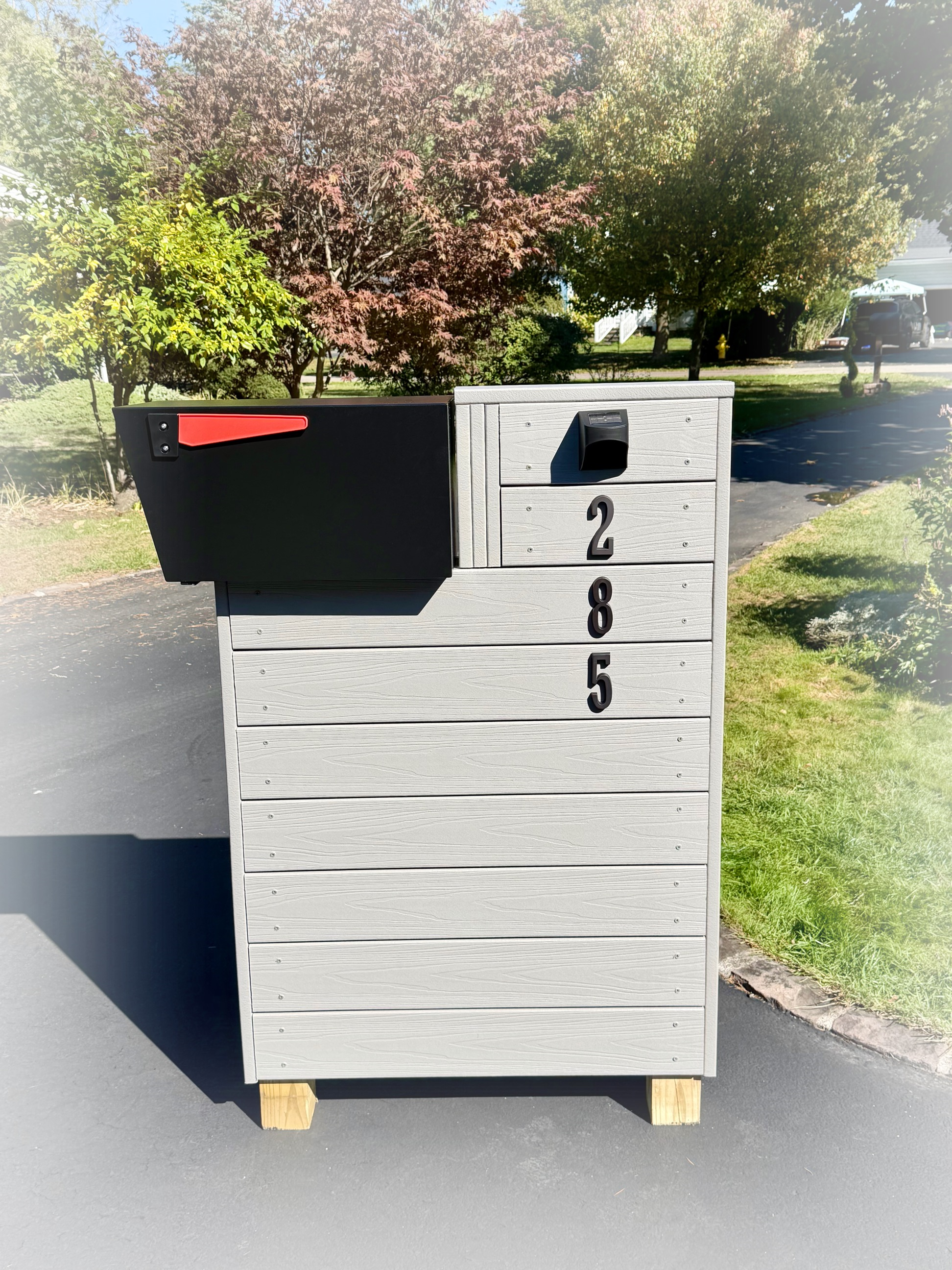 Mid Century Modern Resin