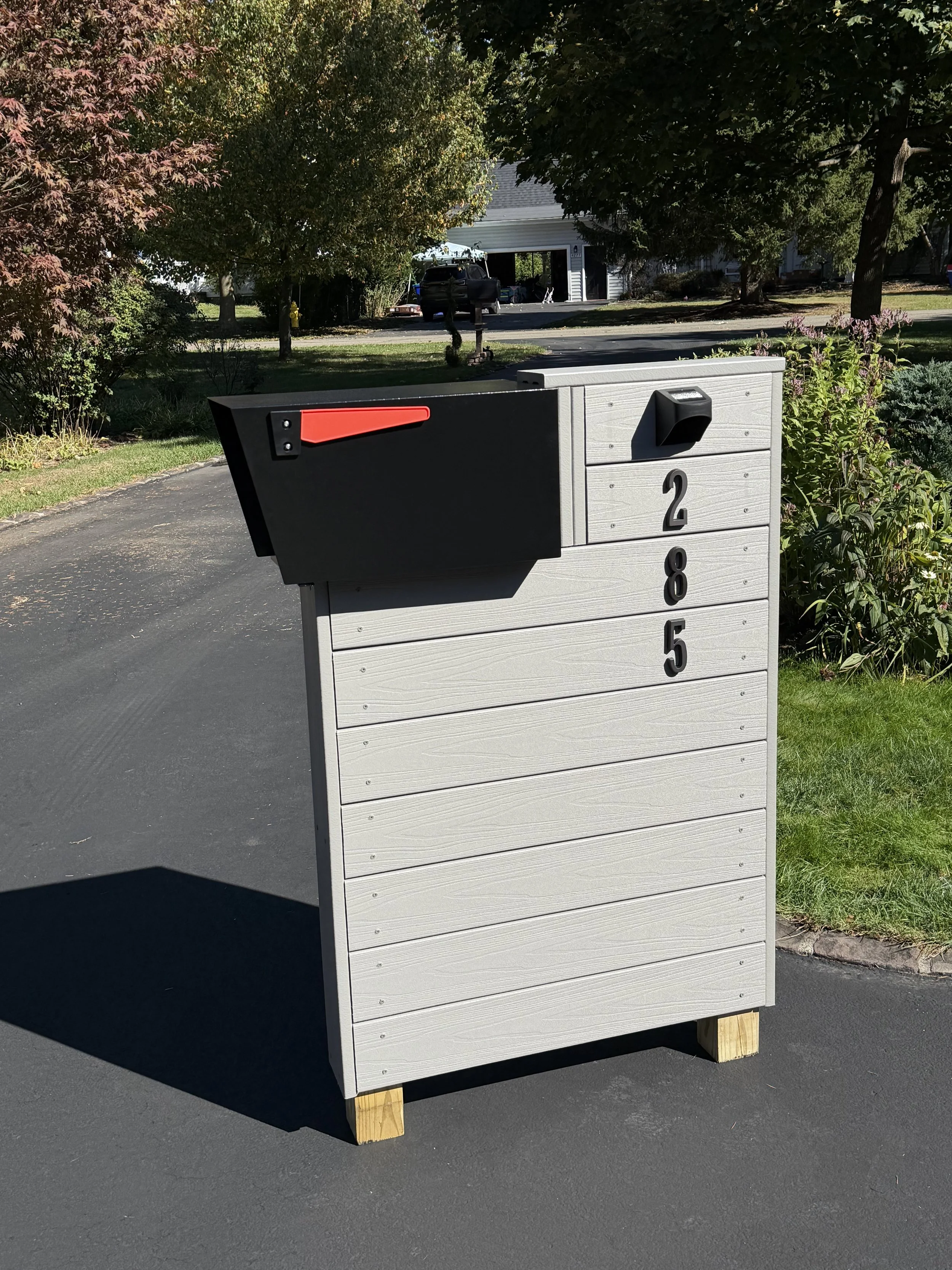 Mid Century Modern Resin