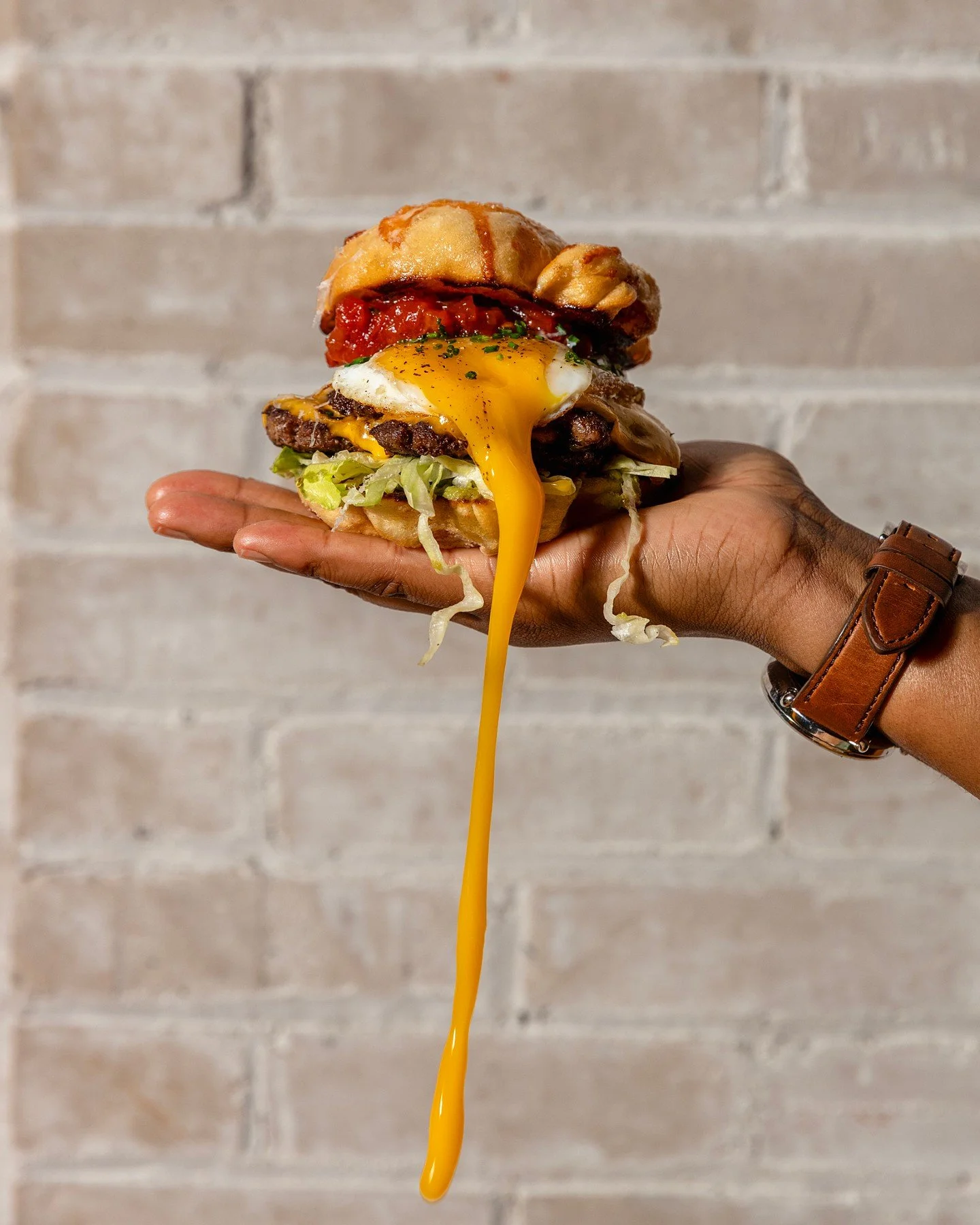 Oh&hellip; this burger right here?!

We teamed up with our friends @jpmakesandbakes to build something special. Their ensaymada bun starts with Pan de Sal dough, spread with butter, cheddar cheese folded inside, rolled up, more cheese on top, and fin
