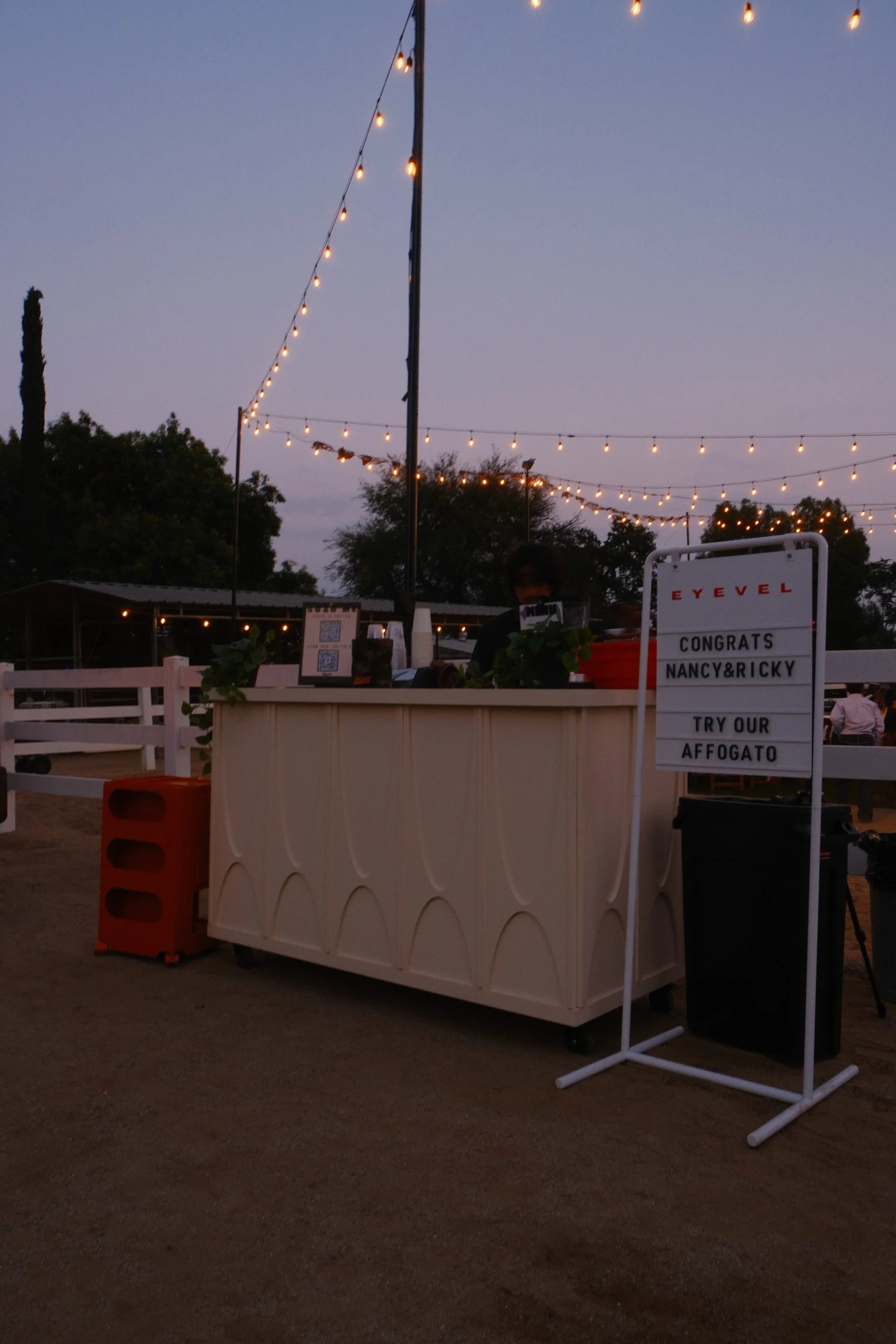 Eyevel coffee cart at a Southern California wedding
