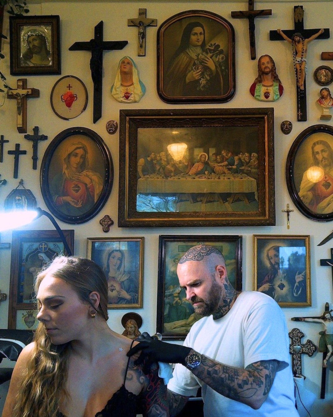 Some sessions happen away from home. Like this one @Enjoy.tattoos.la But the work is still the same. 

Upcoming travel dates: NY @roccitytattooexpo May 22-24 &bull; Long Beach, CA @longbeachtattooartsfestival July 10-12 &bull; Meadowlands, NJ Sept 4-