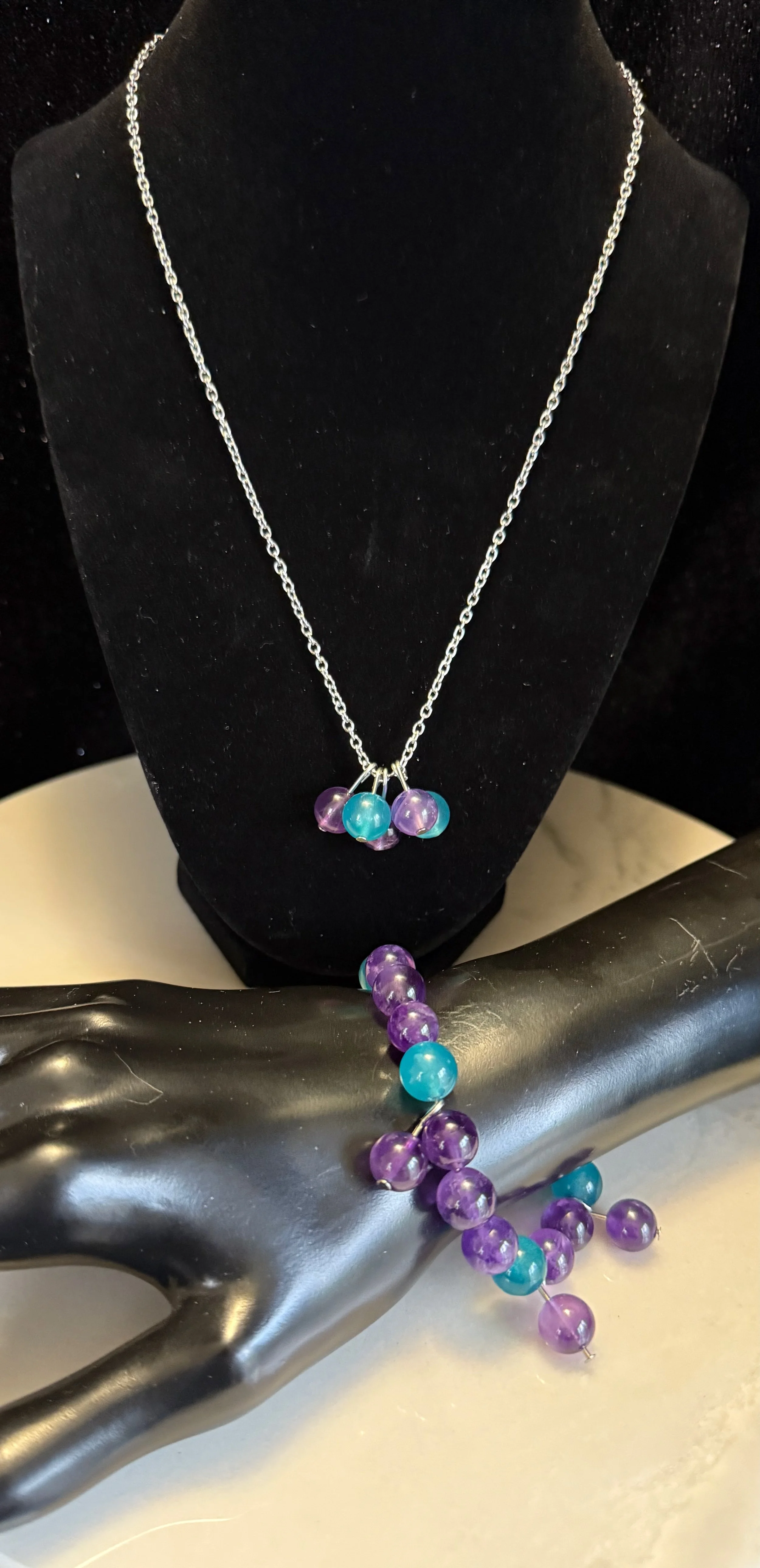 PEACOCK FIDGET NECKLACE