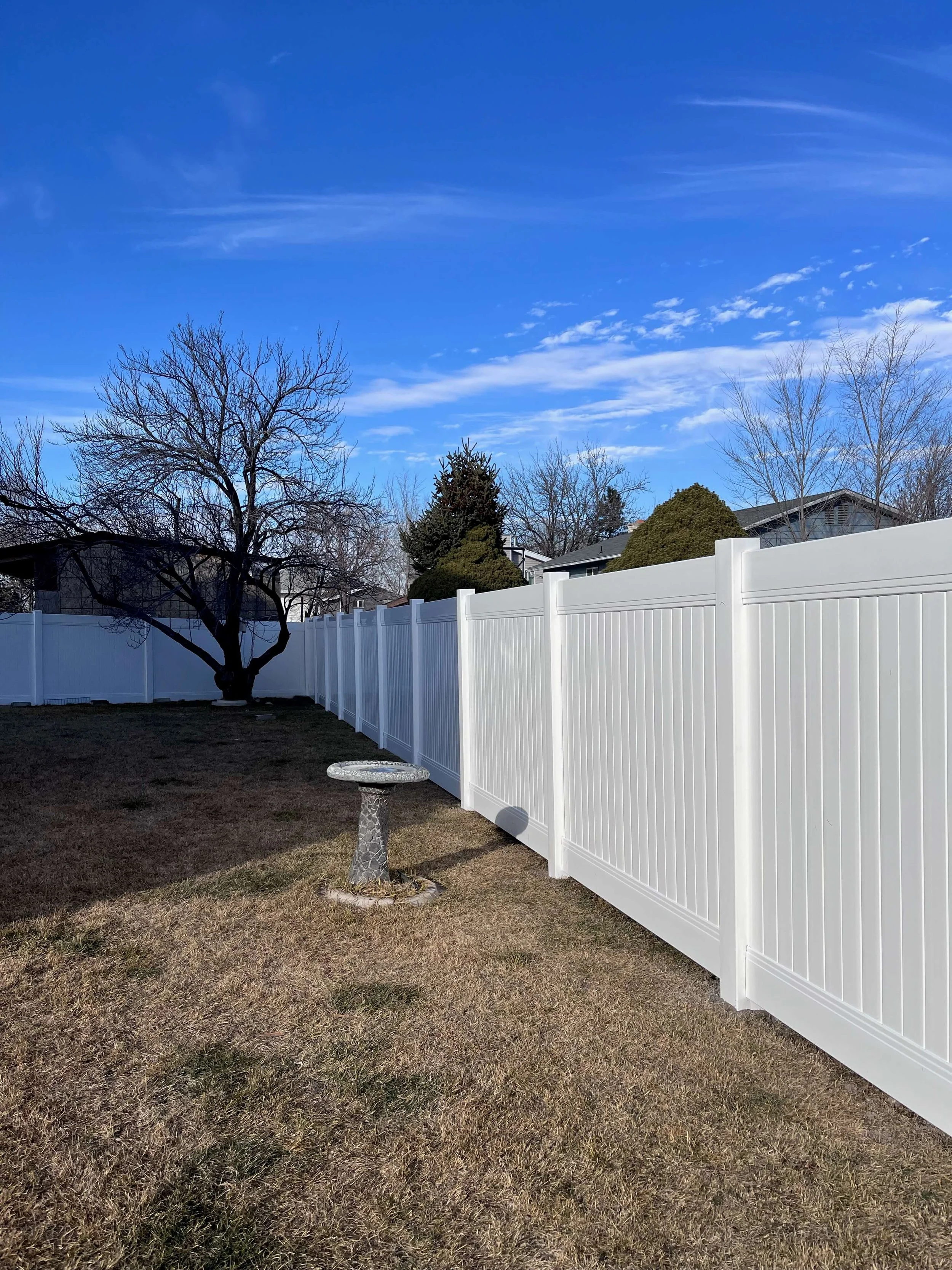VINYL FENCE INSTALLATION IN BACKYARD -SALT LAKE CITY, UTAH 