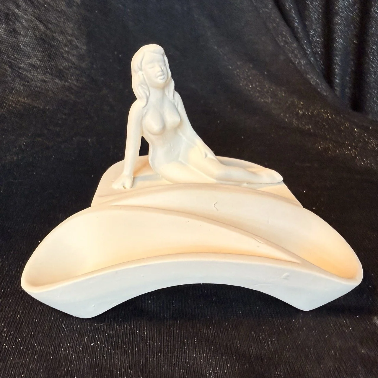 Nude Lady Pipe Holder.jpeg