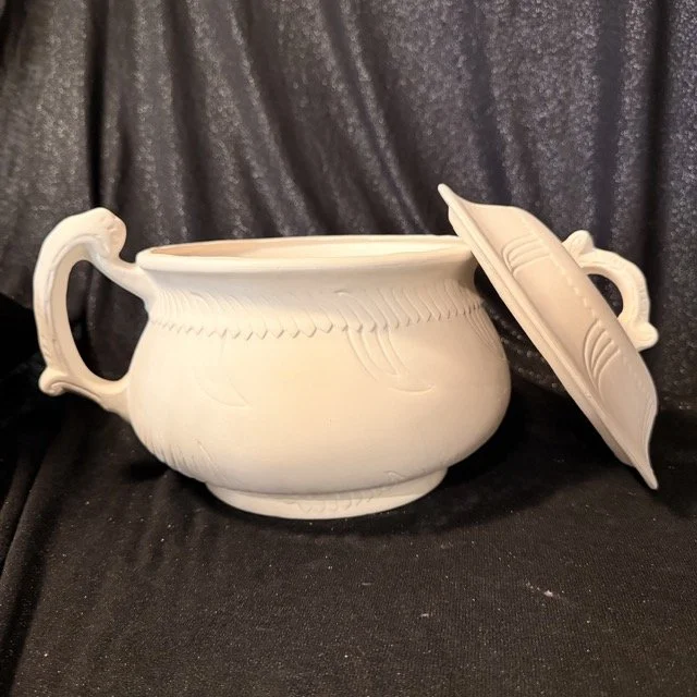 Chamber Pot2.jpeg