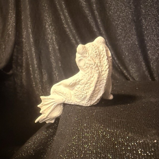 Attitude Frog Shelf Sitter2.jpeg