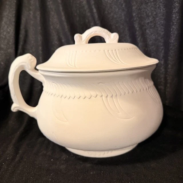 Chamber Pot1.jpeg