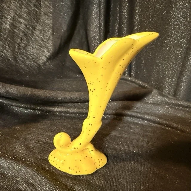 Bud Vase Yellow.jpeg