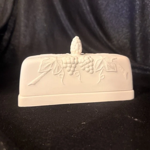 Butter Dish - Grapes.jpeg