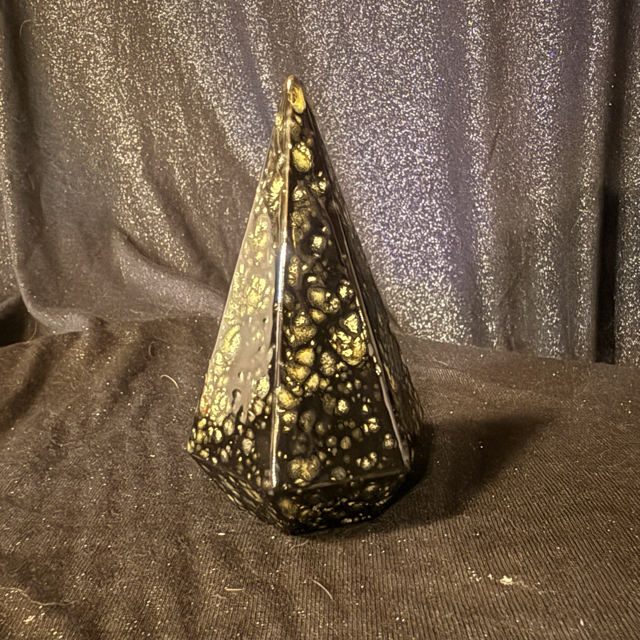 Jewelry - Black Iris.png