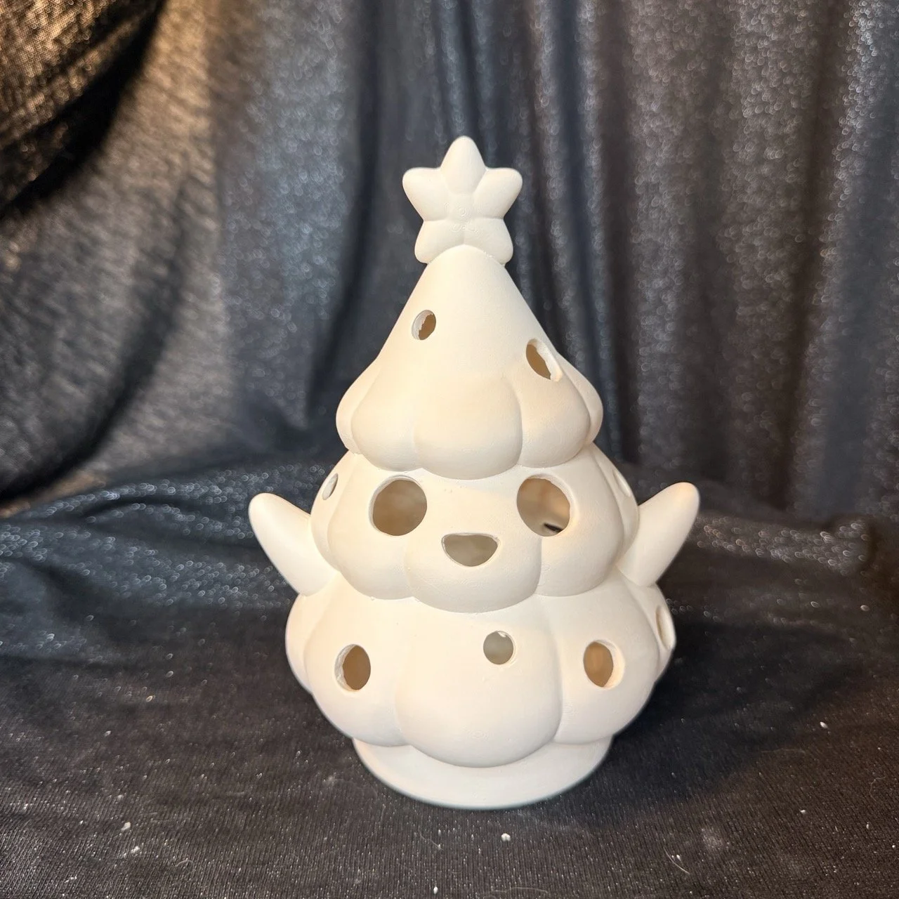 Christmas Tree Anime.jpeg