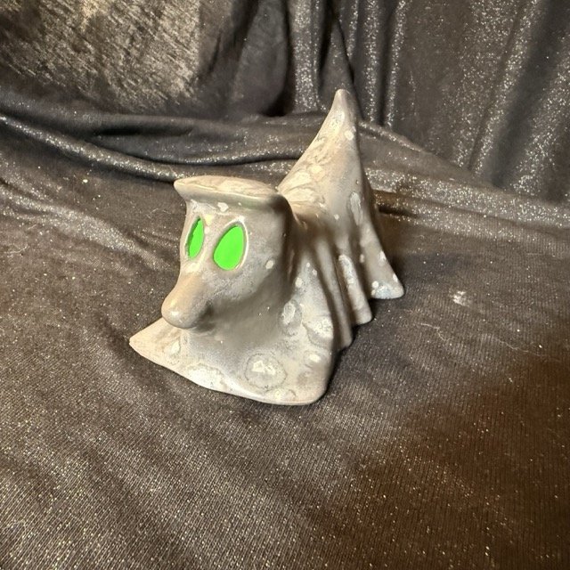 Playful dog - grey.jpeg