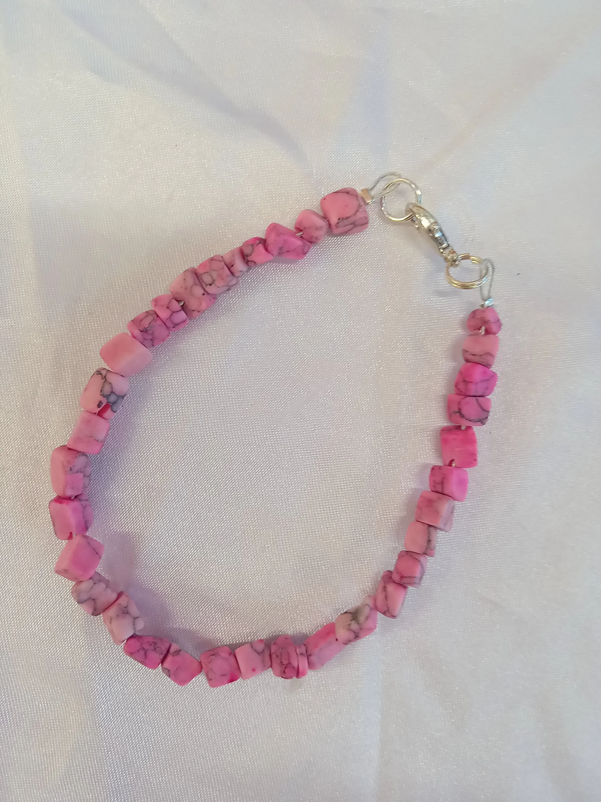 DYED PINK HOWLITE
