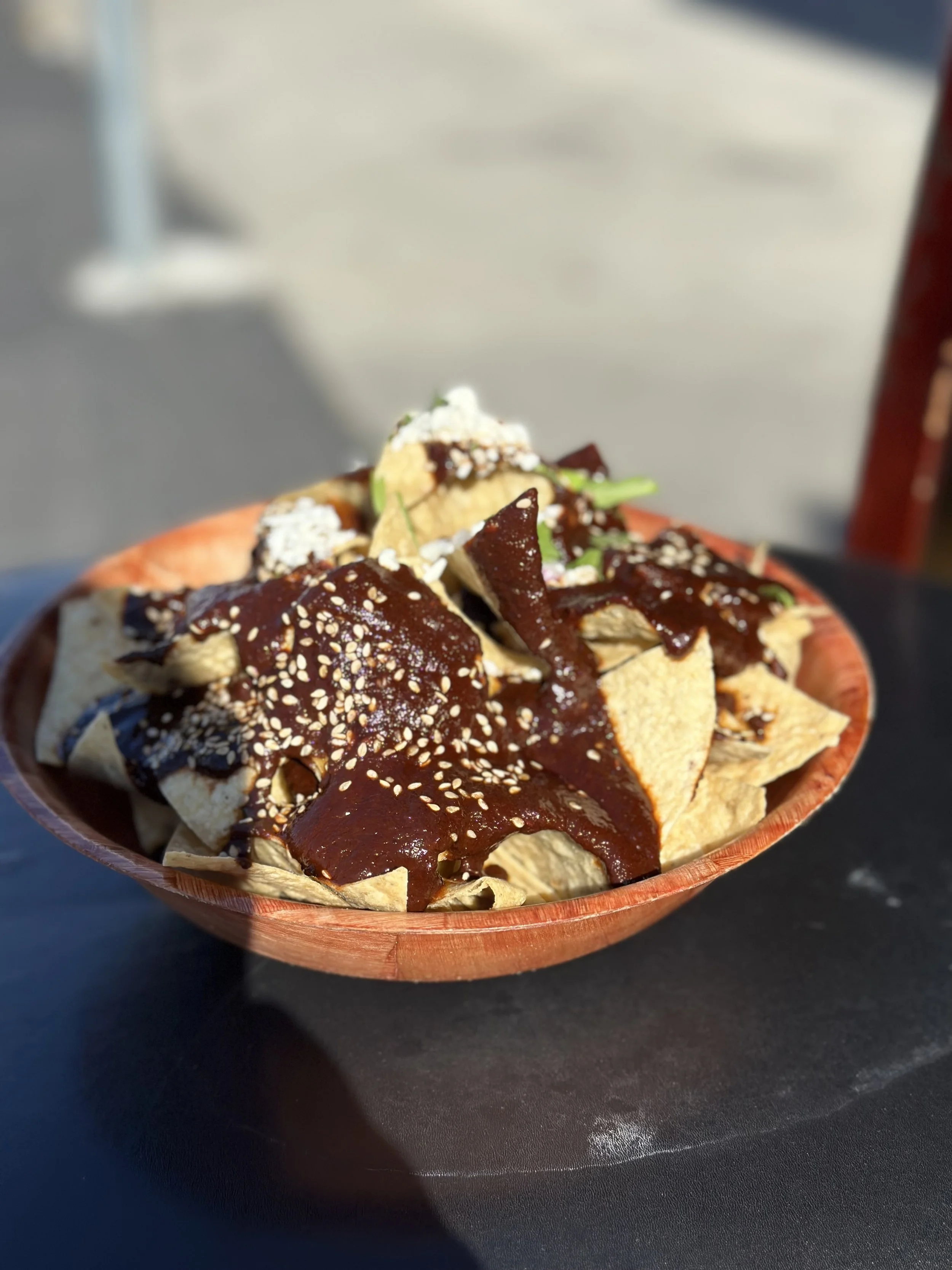 MOLE NACHOS