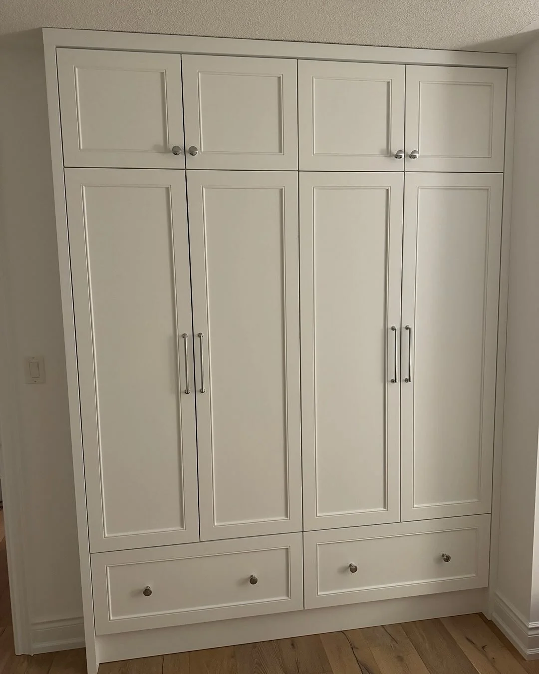 Built-in closet 

#custom #closet #storage #hardware #organizer