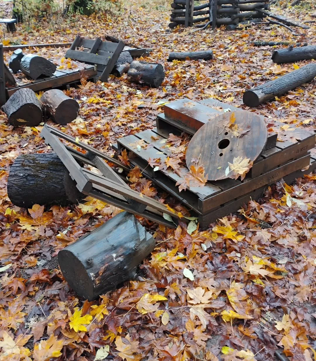 I think it's time for a SCHOOL FORTS ROUND UP. (Please sing that as if you are Mirabelle from Encanto). 
 The forts and structures around camp are in constant flux. Kids love to build, AND the love to tear down. And it's all welcome. Sometimes kiddos