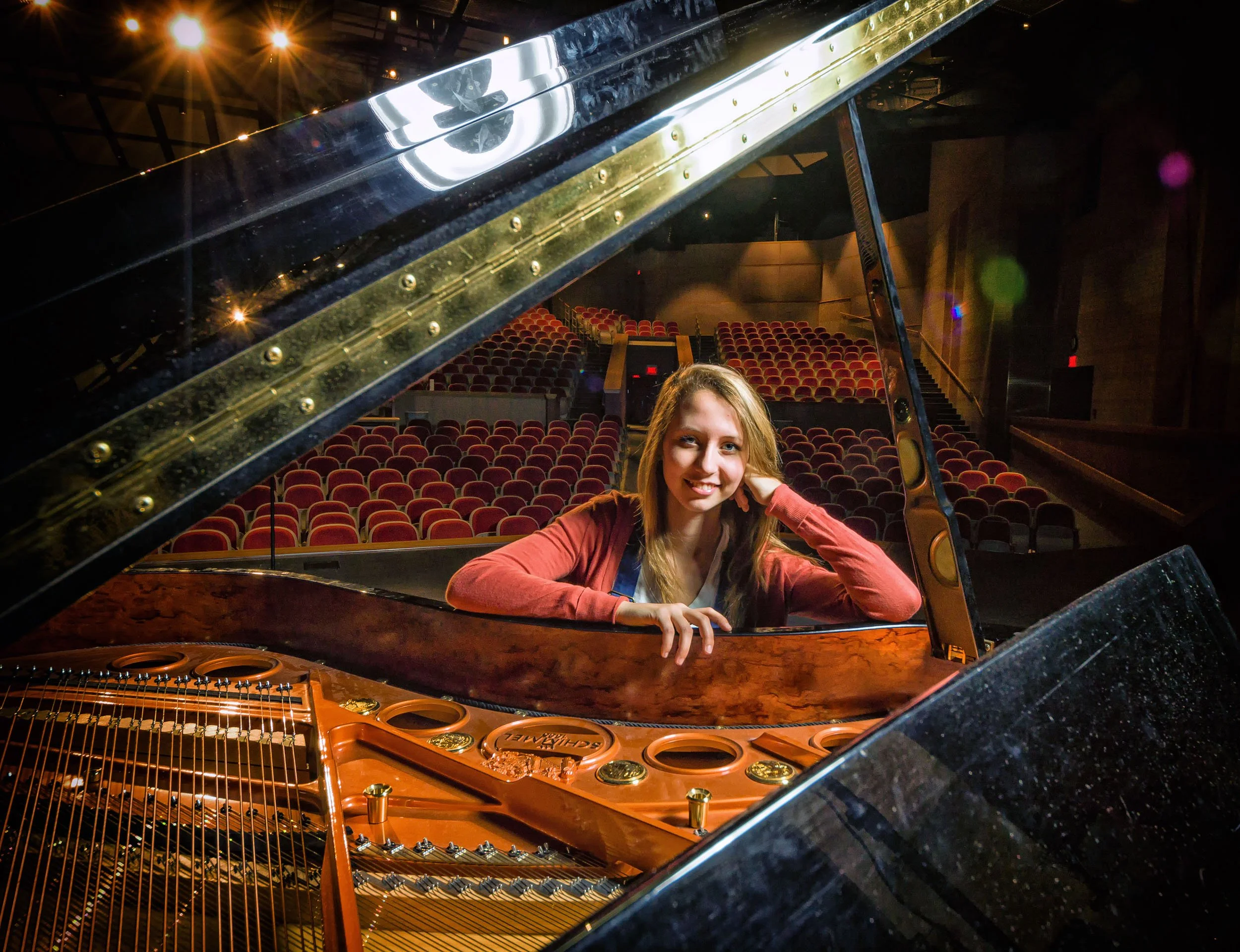 Kailey Sullivan Senior Portraits-320-Edit.jpg