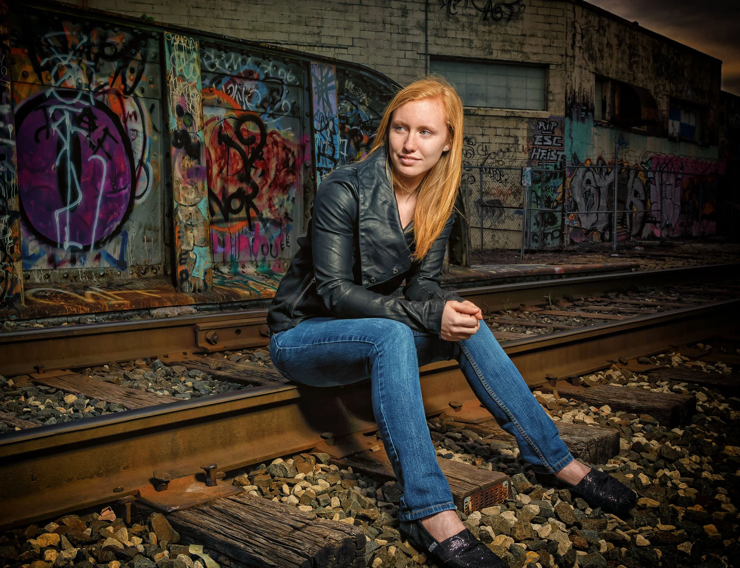 Jessica and Caitlin Senior Portaits 262-Edit.jpg