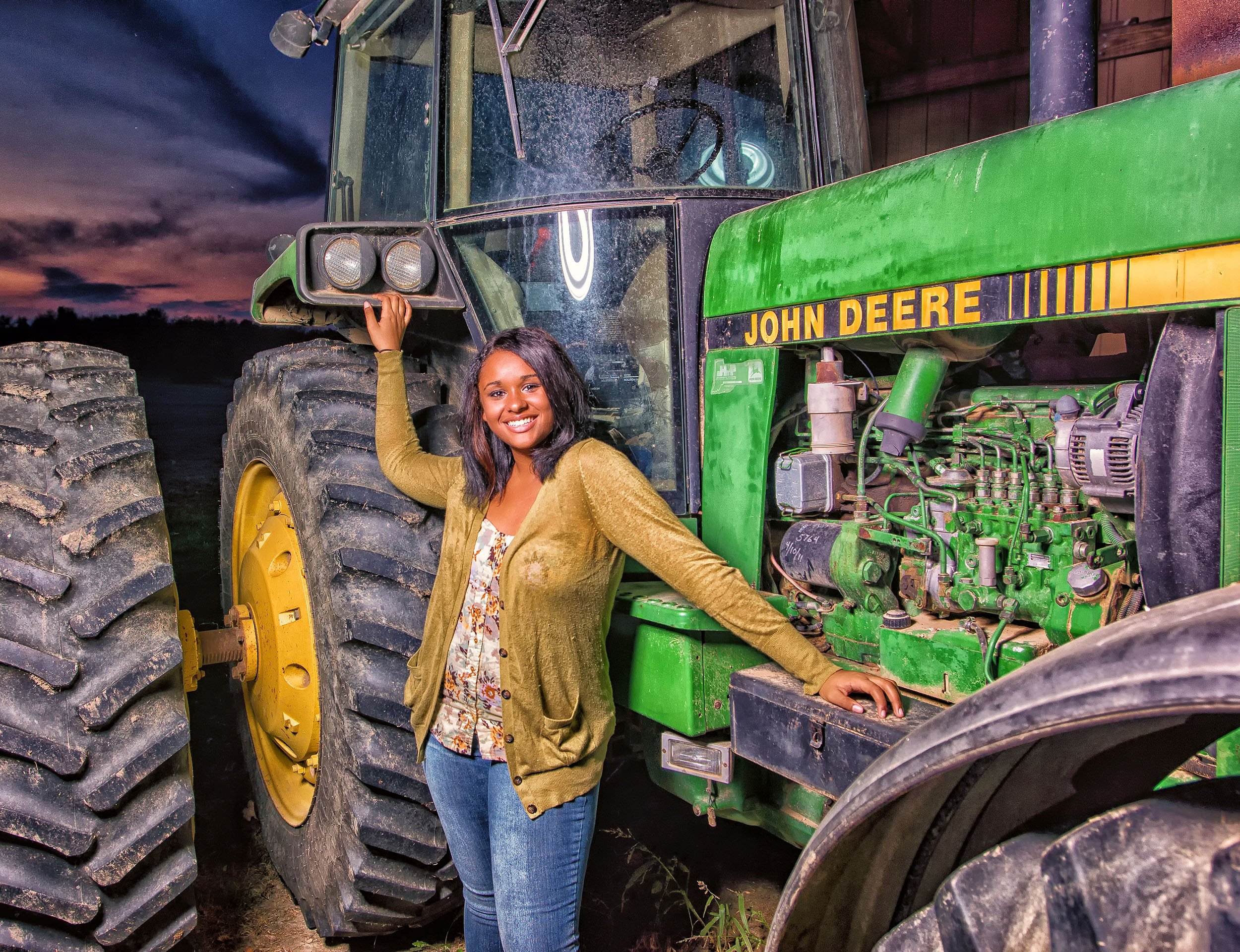 Kayla Coe Sr Port-344-Edit.jpg